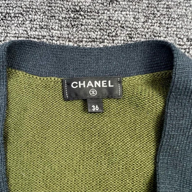 Chanel Chanel V-neck dark green blue edge contrast color cardigan Size XS / US 0-2 / IT 36-38 - 3 Thumbnail