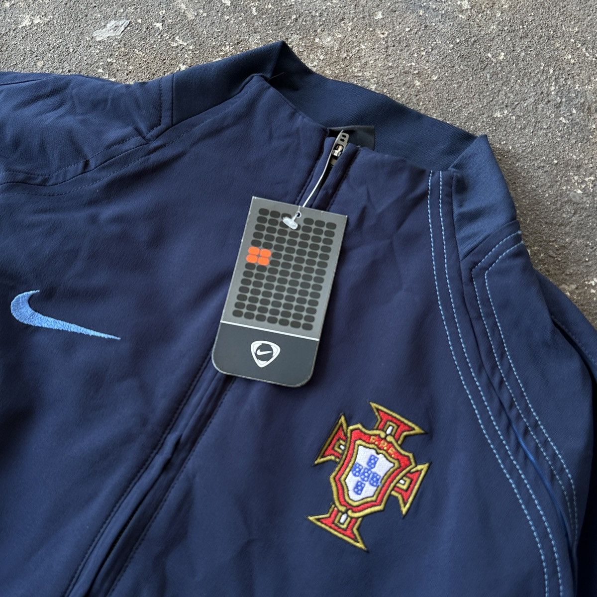 Nike × Vintage Nike Portugal National Team Tracksiut Vintage 2004 NEW RARE Size US S / EU 44-46 / 1 - 6 Thumbnail