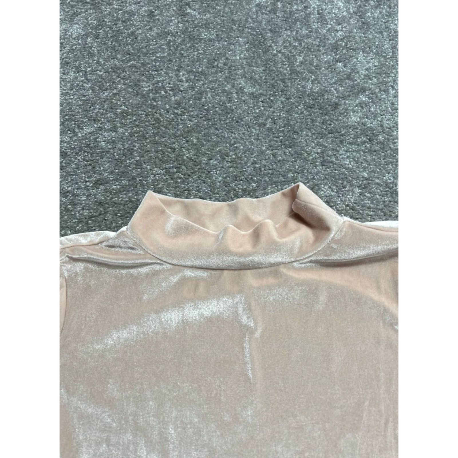 Anthropologie Anthropologie Blouse Shirt Women S Pink Velvet Knit Mock Neck Short Sleeve Slit Hem Classic Easy Care Size S / US 4 / IT 40 - 3 Thumbnail