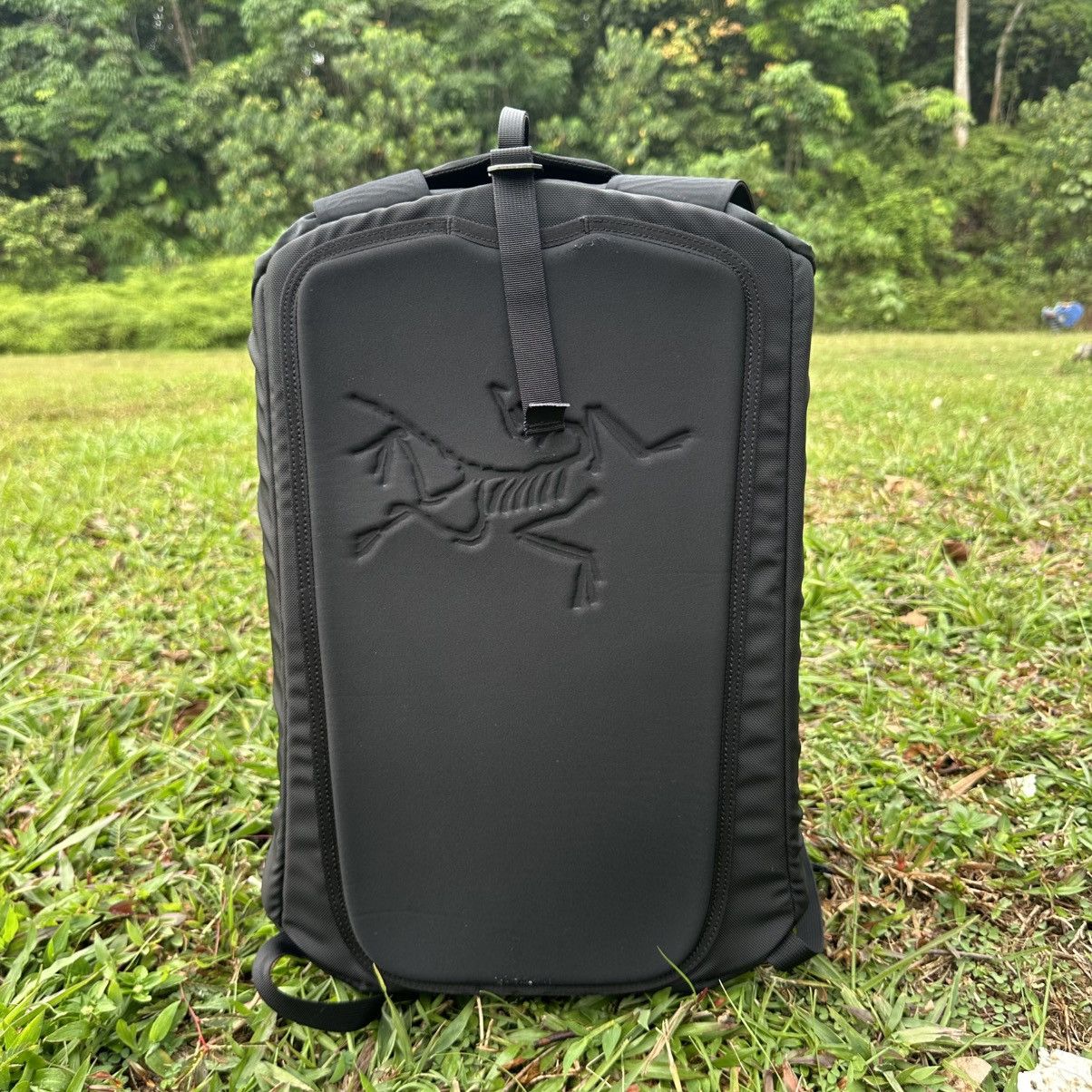 Arc'teryx Arc’teryx Arro 20 Bucket Bag Black Technical Backpack Size ONE SIZE - 4 Thumbnail