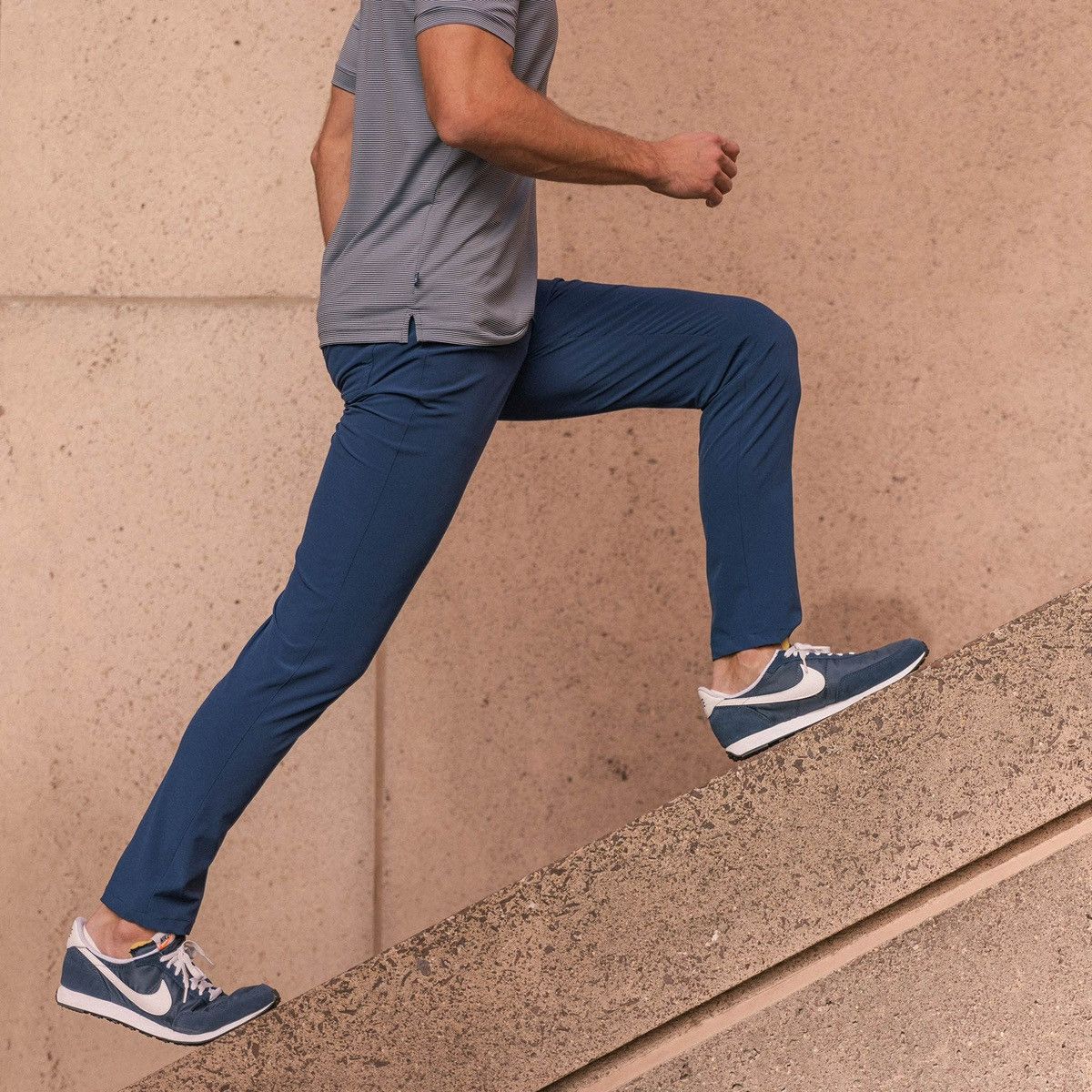 Mizzen+Main MIZZEN+MAIN Men's Navy Helmsman Slim 5-Pocket Pants 34x32 Size US 34 / EU 50 - 2 Thumbnail