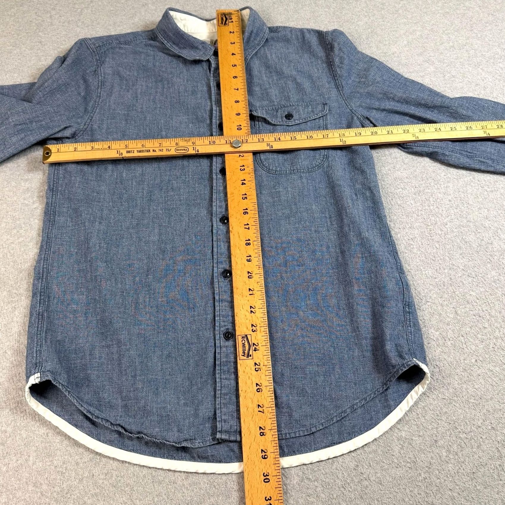 Outerknown Outerknown Shirt Mens L Blue Chambray Band Collar Button Pockets Heritage Size US L / EU 52-54 / 3 - 6 Thumbnail