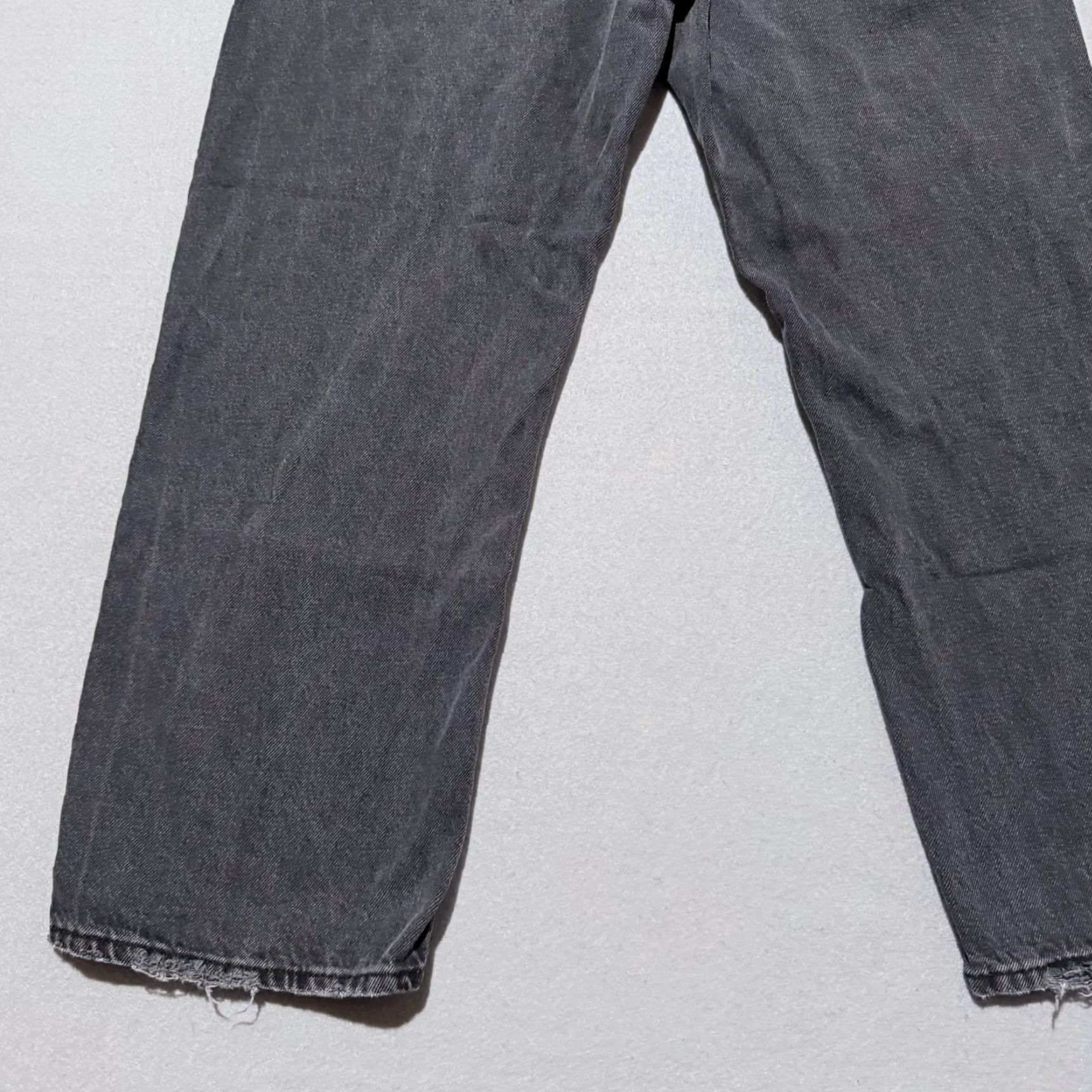 H&M H&M Cropped Jeans Denim High Rise Straight Distressed Button Fly - 6 Womens Gray Jeans Size 28" / US 6 / IT 42 - 7 Thumbnail