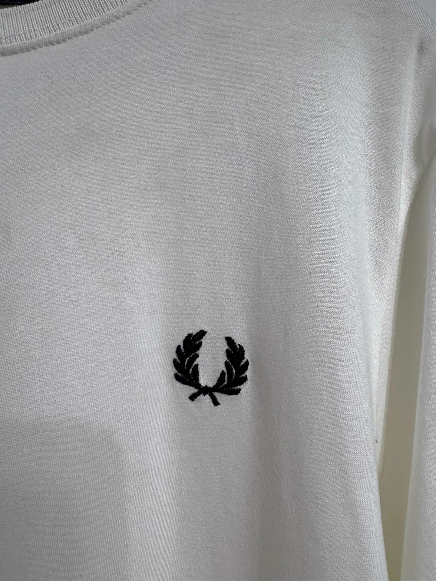 Fred Perry Fred Perry Men's White Logo T-Shirt K29 Size US M / EU 48-50 / 2 - 4 Thumbnail