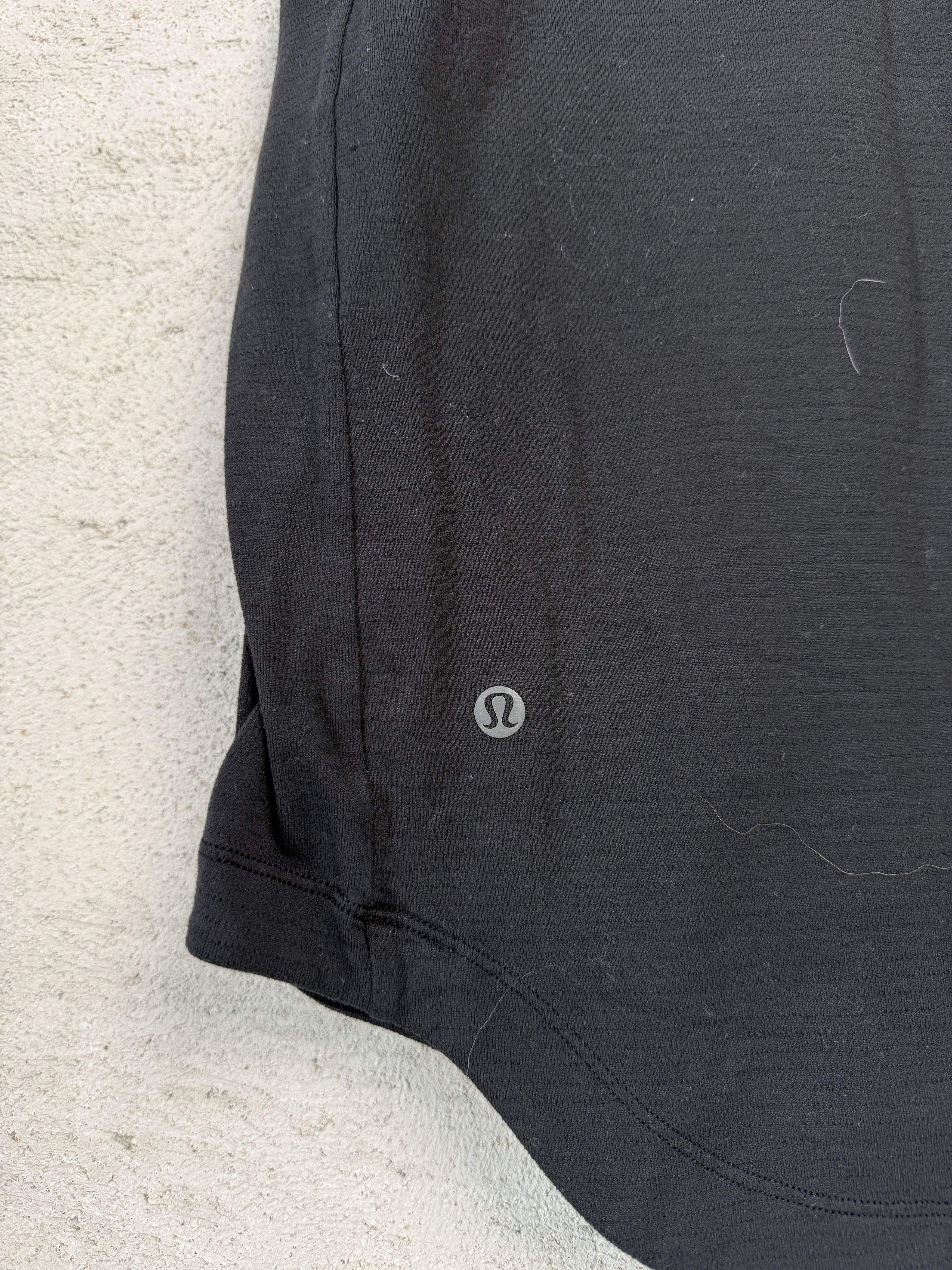 Lululemon Lululemon t-shirt tee sport gym yoga running Size US M / EU 48-50 / 2 - 4 Thumbnail