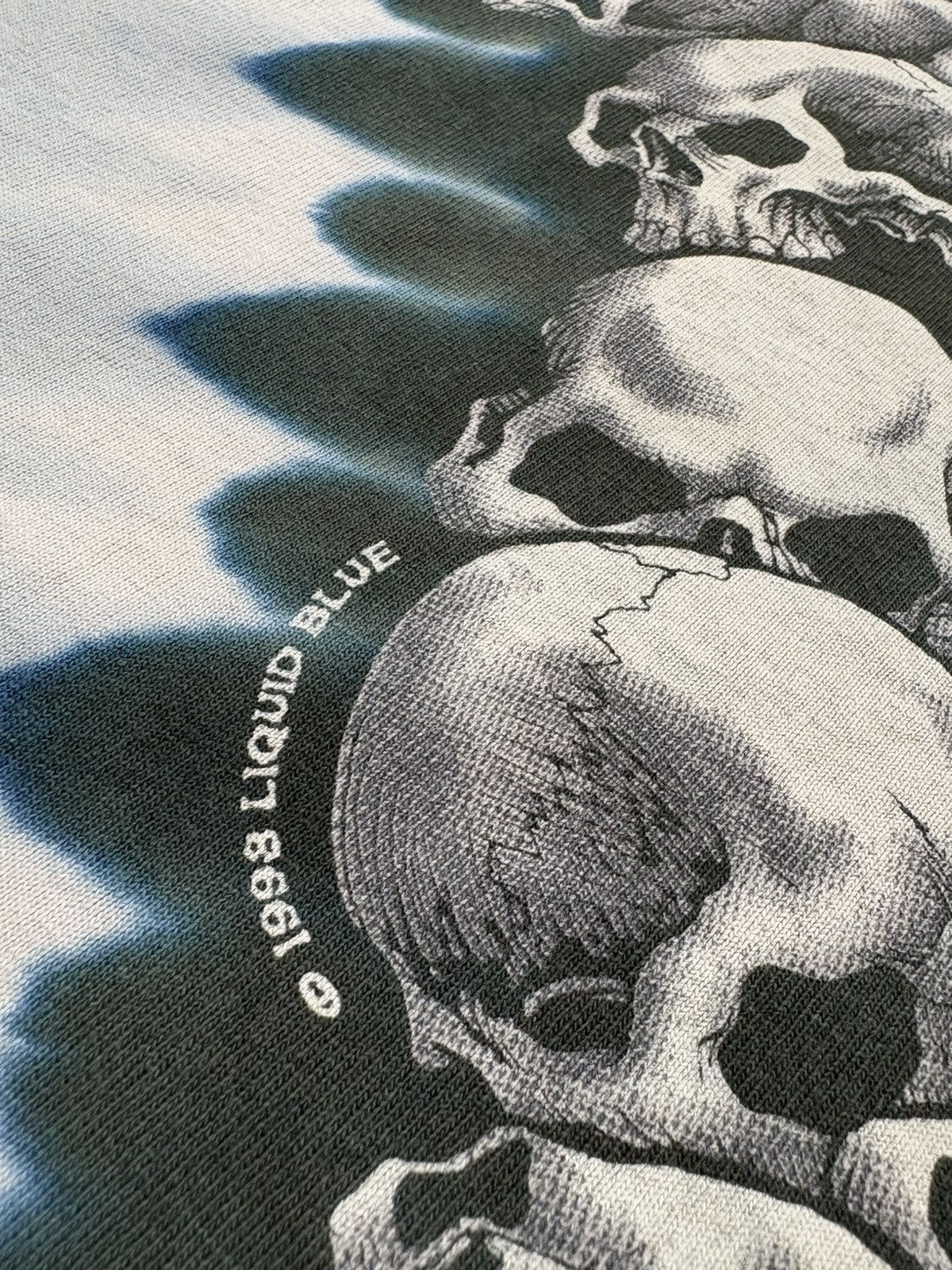 Vintage Vintage 1998 Disney Liquid Blue Skull Tie Dye T Shirt AOP XL Size US XL / EU 56 / 4 - 8 Thumbnail