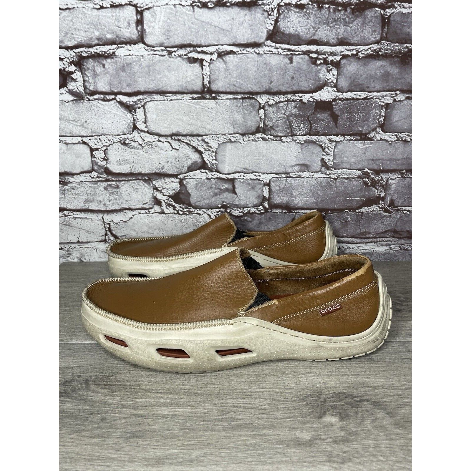 Crocs Crocs Brown Leather Vented Soles Cushioned Outdoor Loafers M Size US 12 / EU 45 - 1 Thumbnail