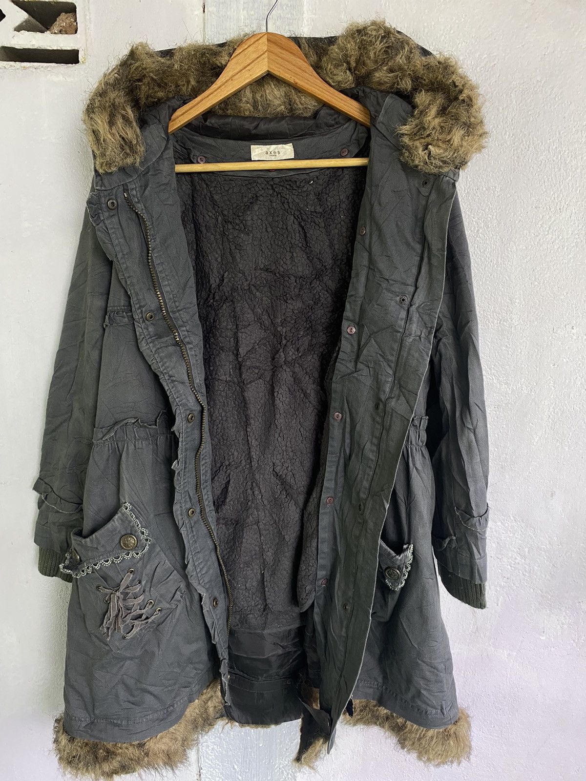 Axist Axes Femme Long Coat Fur With Hoodie Size US M / EU 48-50 / 2 - 20 Thumbnail