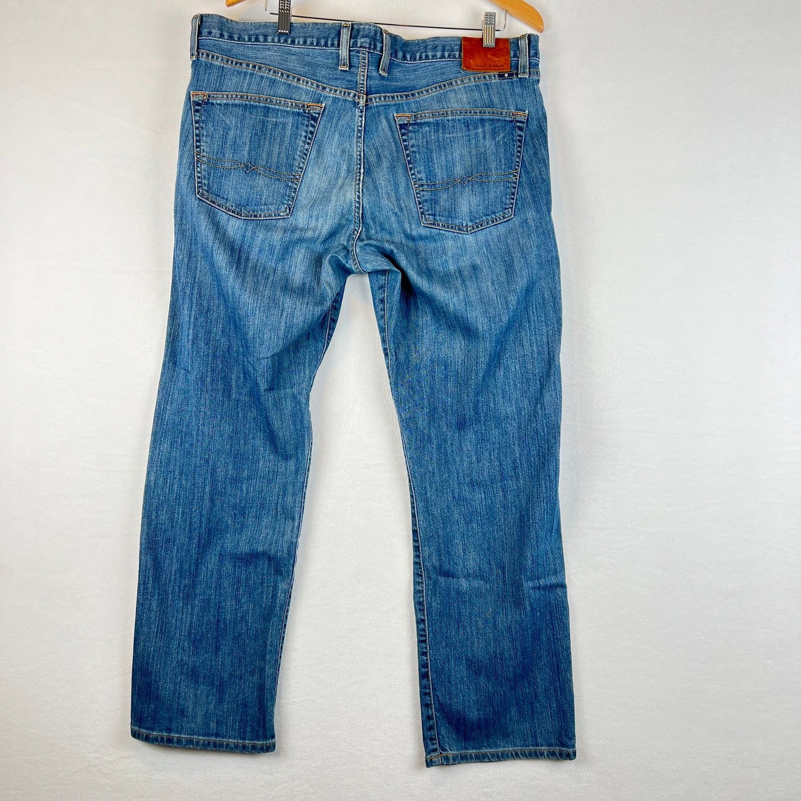 Lucky Brand Lucky Brand Jeans Men 38x30 Blue 221 Straight Mid Rise Denim Size US 38 / EU 54 - 2 Thumbnail
