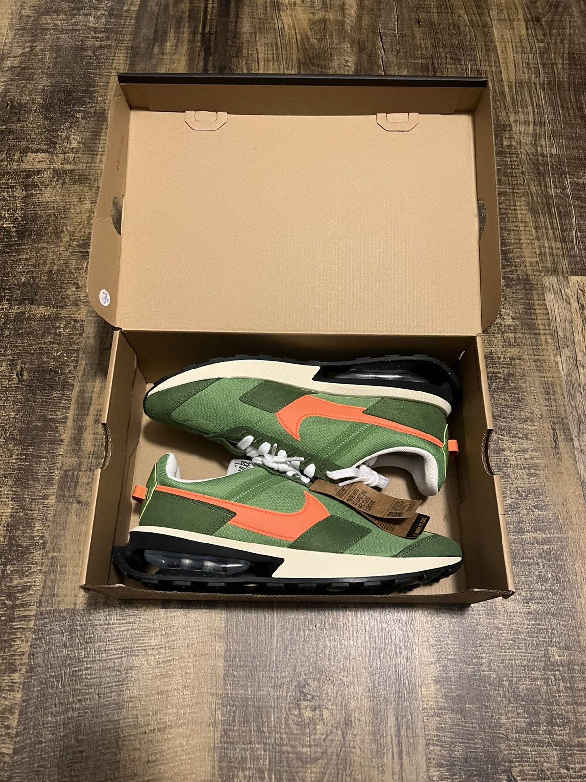 Nike Air Max Pre Day LX Chlorophyll Size US 10.5 / EU 43-44 - 11 Thumbnail