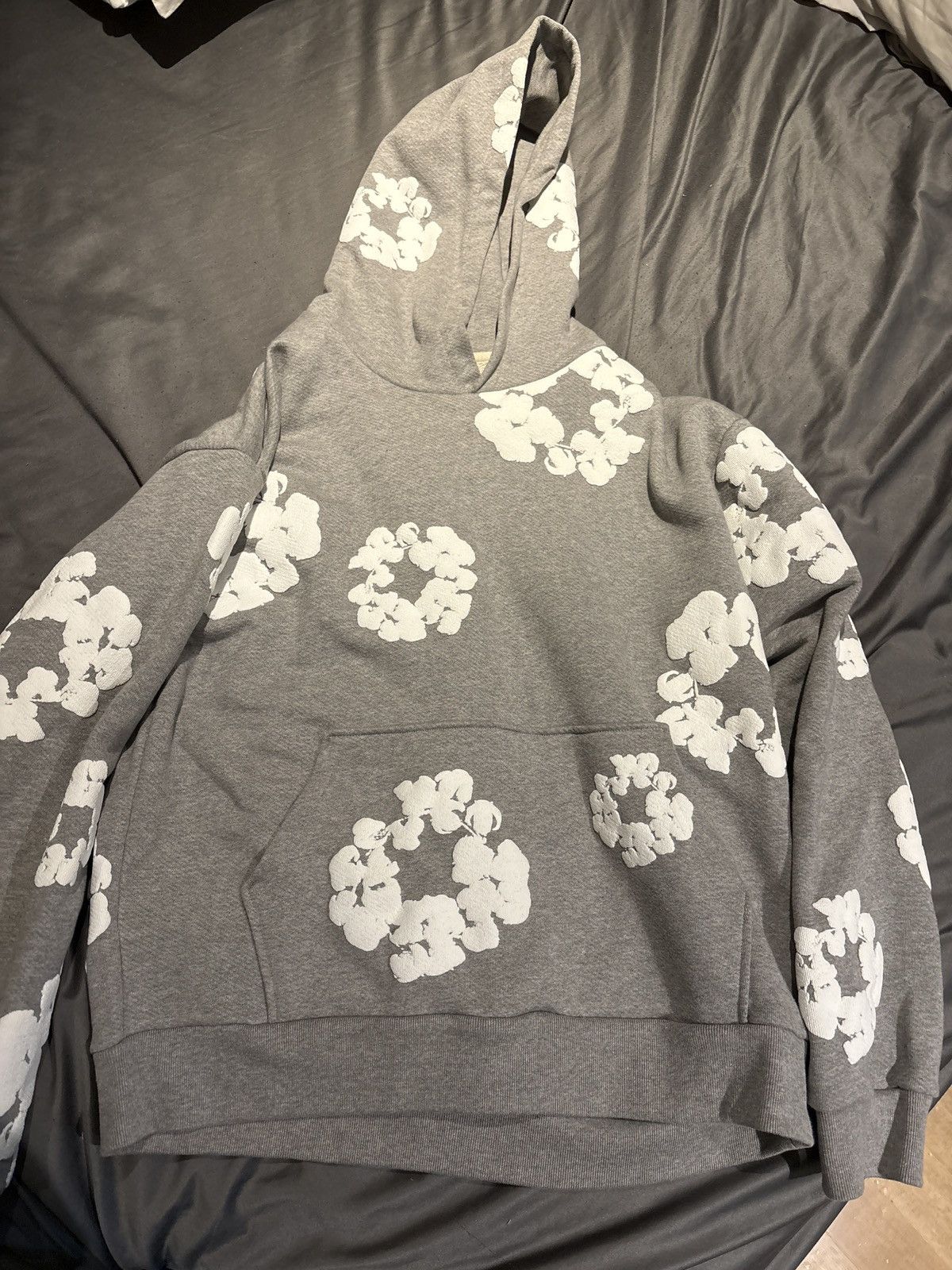 DENIM TEARS Denim Tears Cotton Wreath Sweatshirt Size US L / EU 52-54 / 3 - 1 Thumbnail