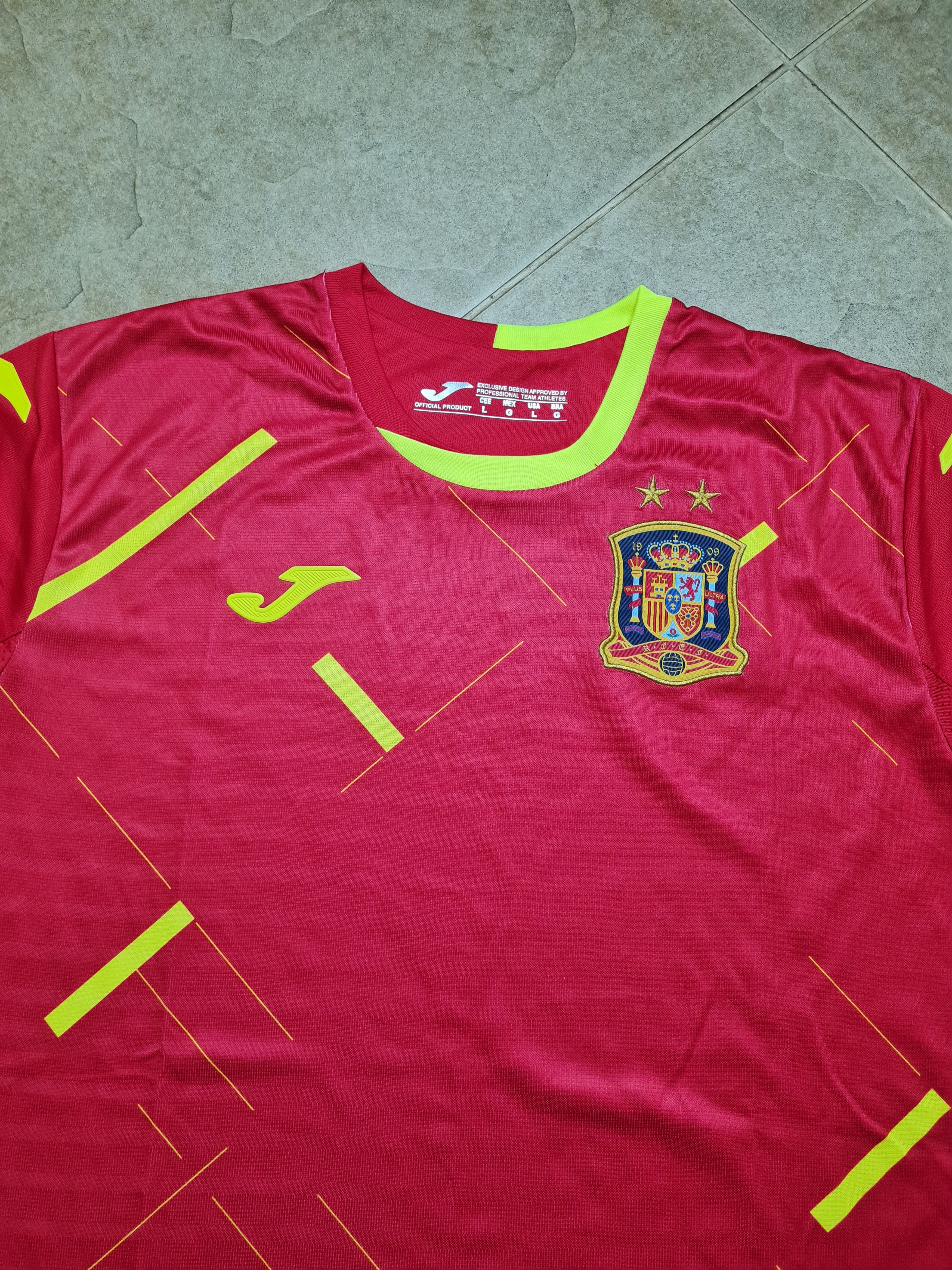 Joma Joma Spain Futsal National Team 2021 Home Football Size US L / EU 52-54 / 3 - 8 Thumbnail