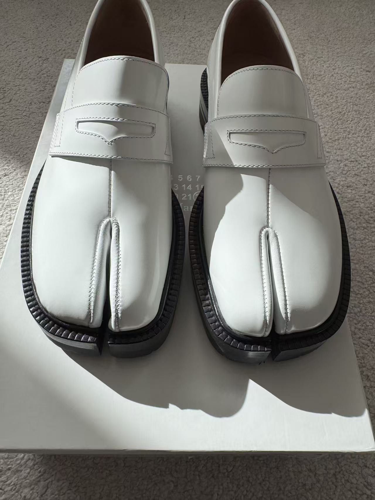 Maison Margiela Maison Margiela Tabi Loafers Brand New Size US 7 / IT 37 - 11 Thumbnail