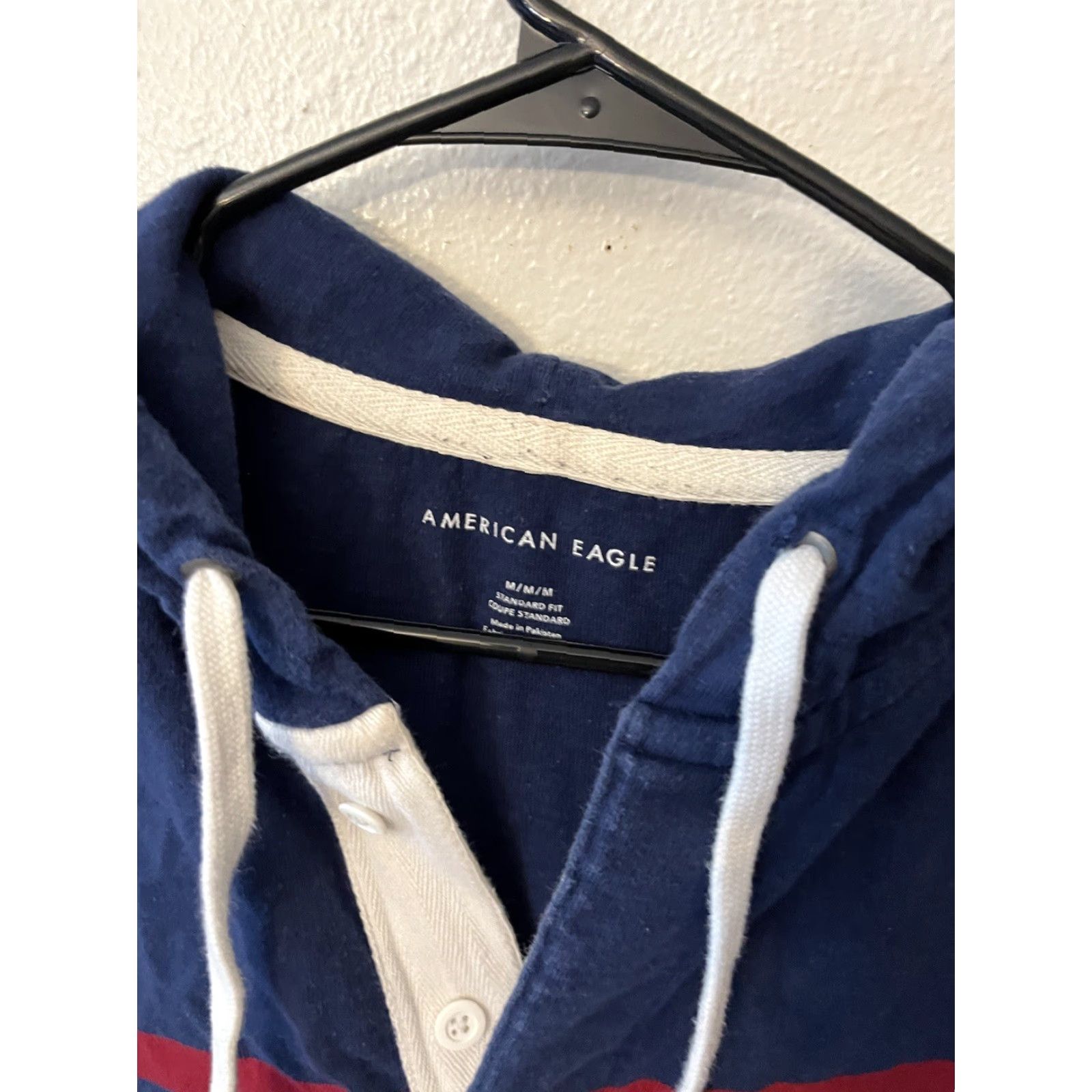 American Eagle Outfitters american eagle mens long sleeve hooded shirt blue red stripes M sweater pullover Hooded Mens Regular Size M Blue Striped 90s? Size US M / EU 48-50 / 2 - 3 Thumbnail