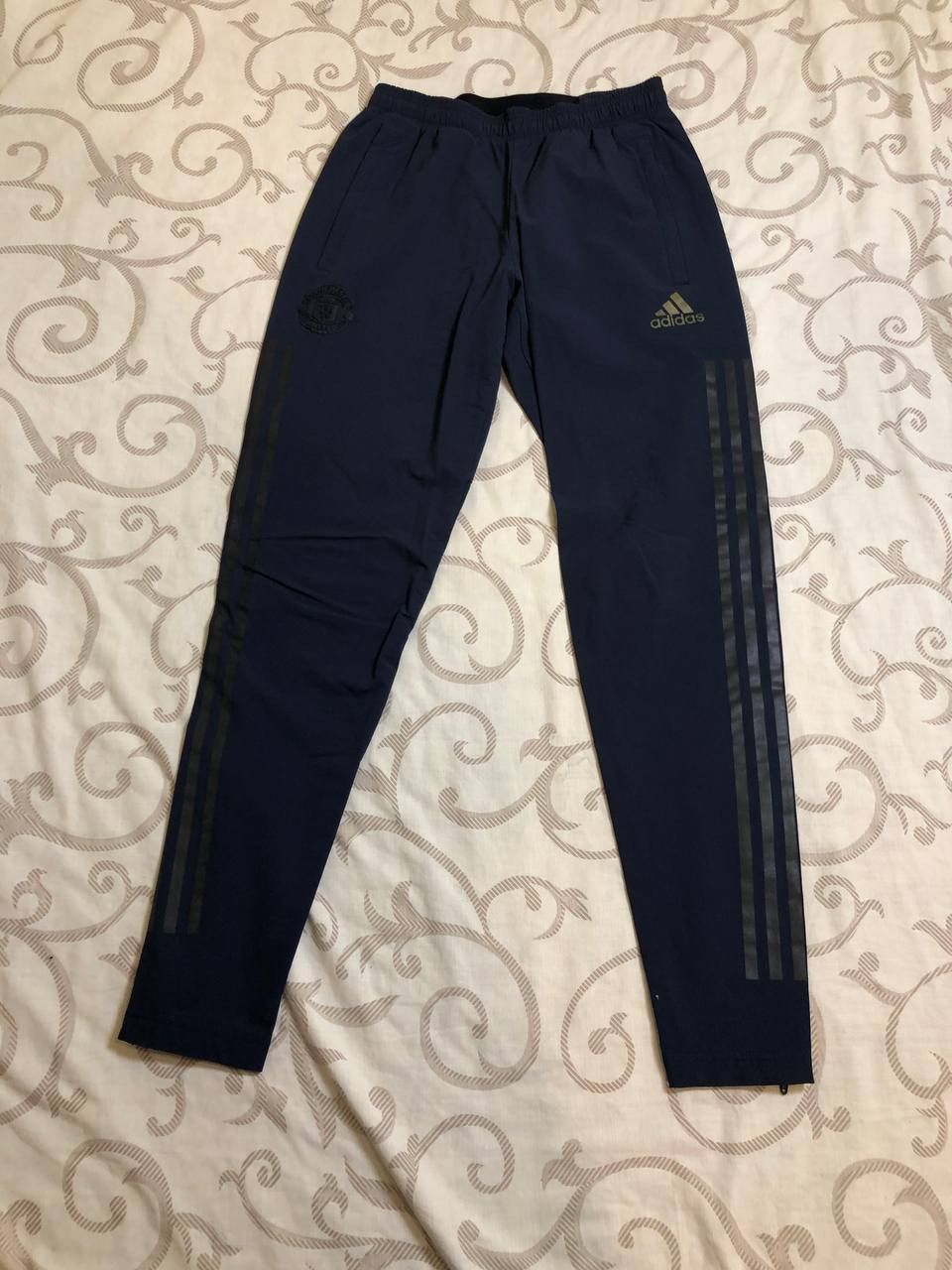 Adidas MENS sweatpants logo Adidas Y2K sportwear Vintage Size US 28 / EU 44 - 1 Thumbnail