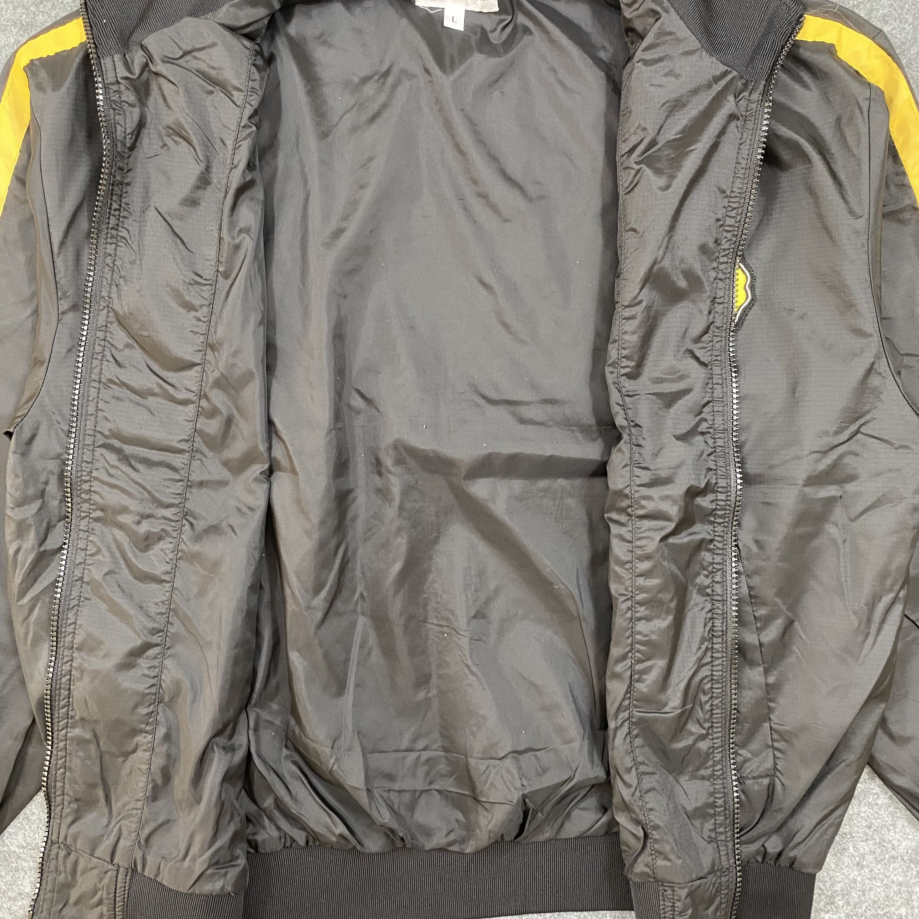 Japanese Brand VINTAGE Hanshin Tigers Japanese Baseball Bomber Jacket-J577 Size US L / EU 52-54 / 3 - 3 Thumbnail