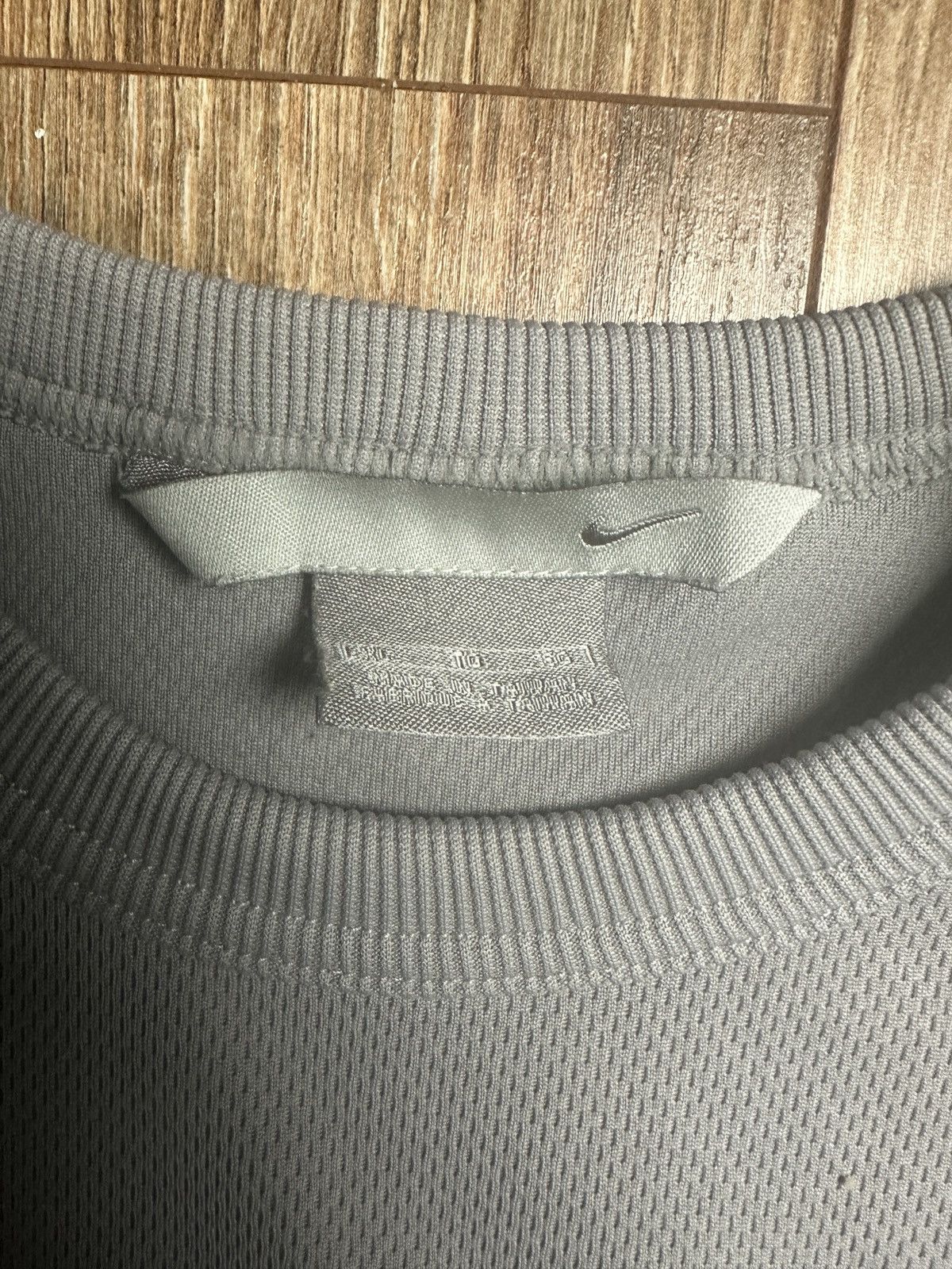 Nike × Vintage Vintage 2000s Nike grey and white vintage Size US XL / EU 56 / 4 - 3 Thumbnail