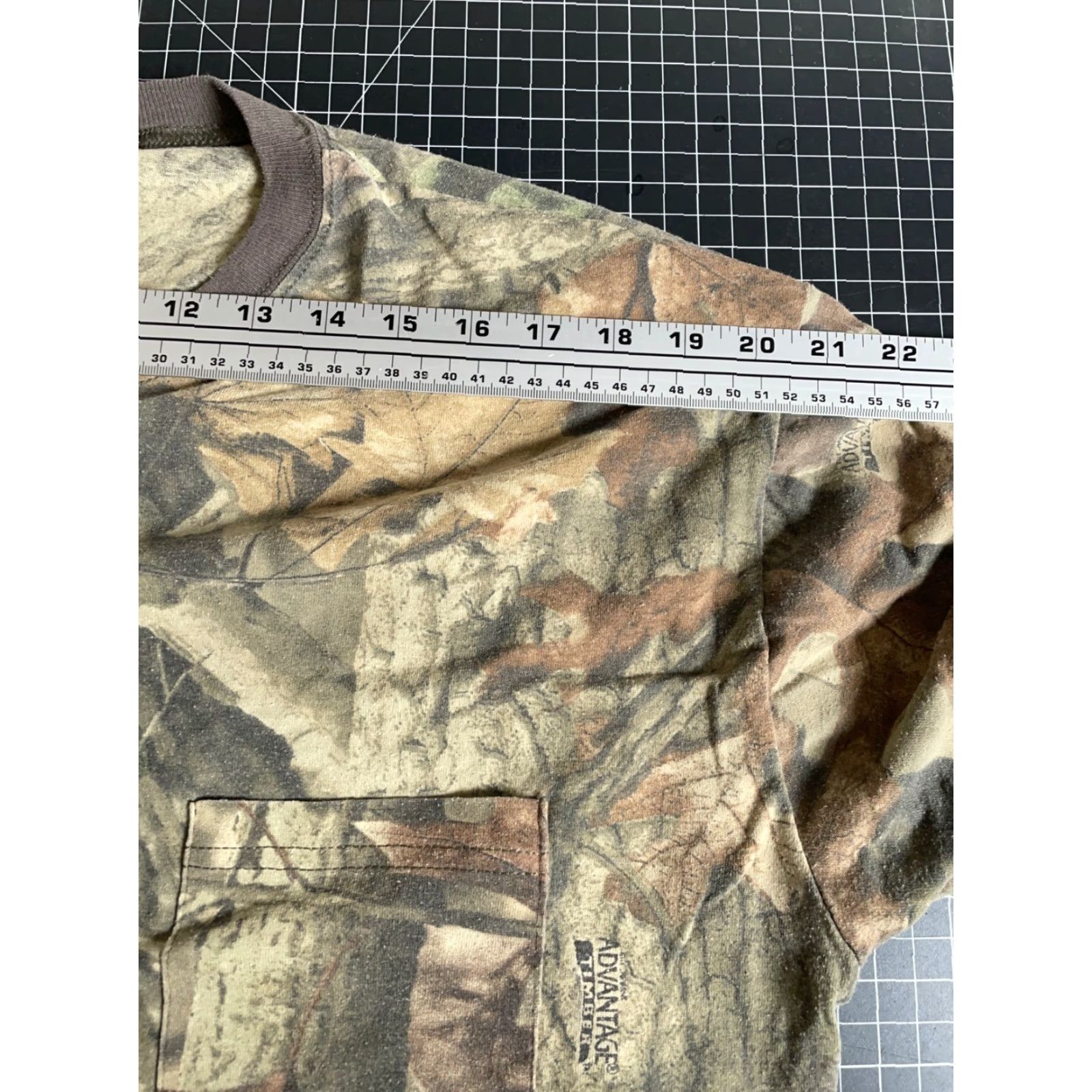 Vintage VINTAGE Ranger Camouflage Long Sleeve T-Shirt Green Pocket Crew Neck Men XL Large 90s Size US L / EU 52-54 / 3 - 7 Thumbnail