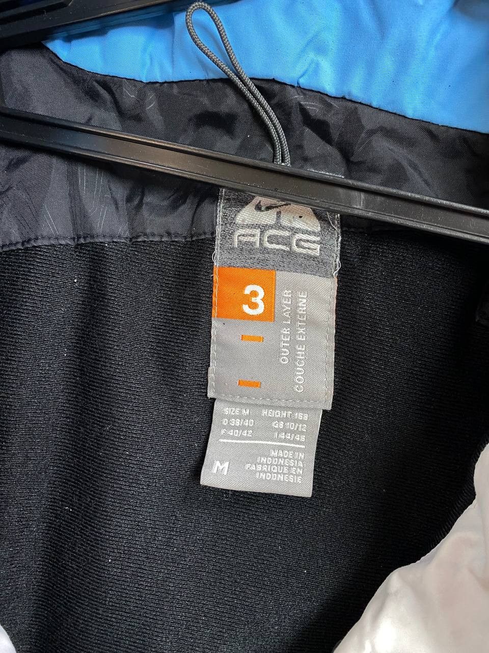 Nike Vintage Nike ACG Jacket Hooded Nylon Shell GorpCore 00’s Size M / US 6-8 / IT 42-44 - 2 Thumbnail
