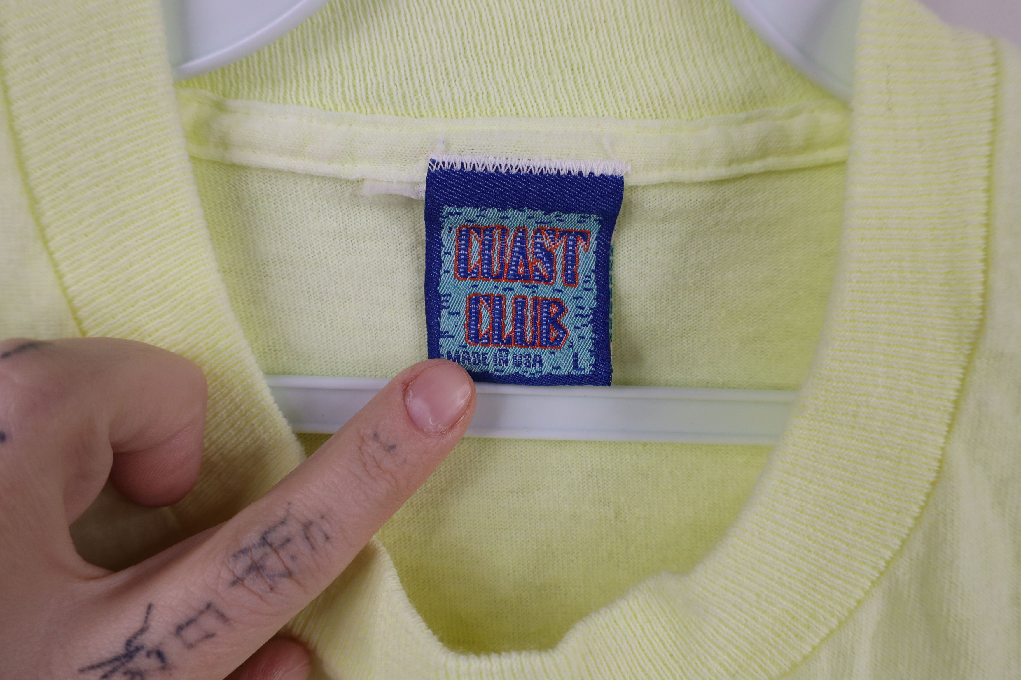 Vintage Vintage 90s Streetwear Blank Cotton T-Shirt Neon Yellow USA Size US L / EU 52-54 / 3 - 5 Thumbnail