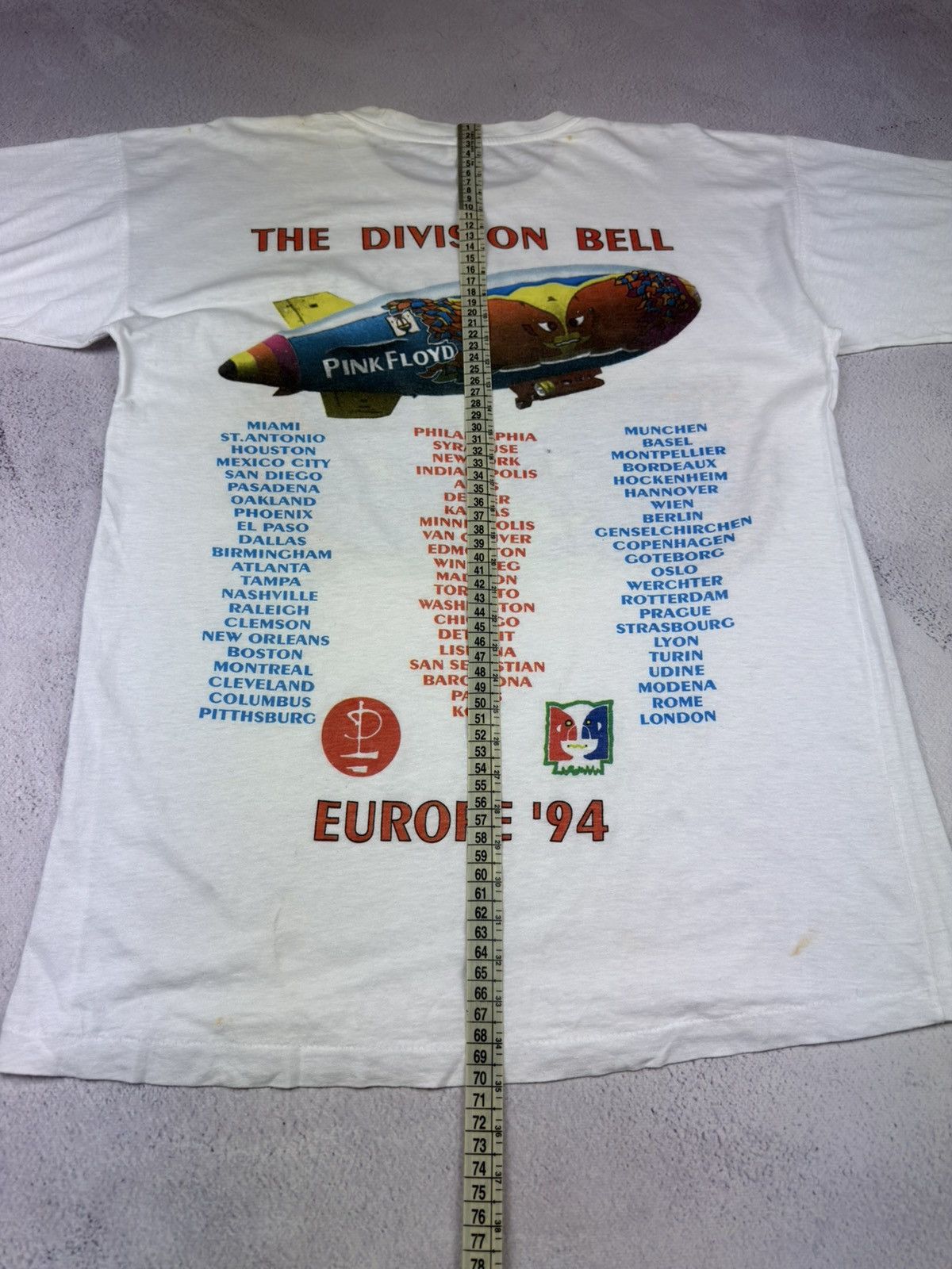 Pink Floyd Rare! Pink Floyd 'The Division Bell Tour Europe 1994 T-shirt Size US L / EU 52-54 / 3 - 19 Thumbnail