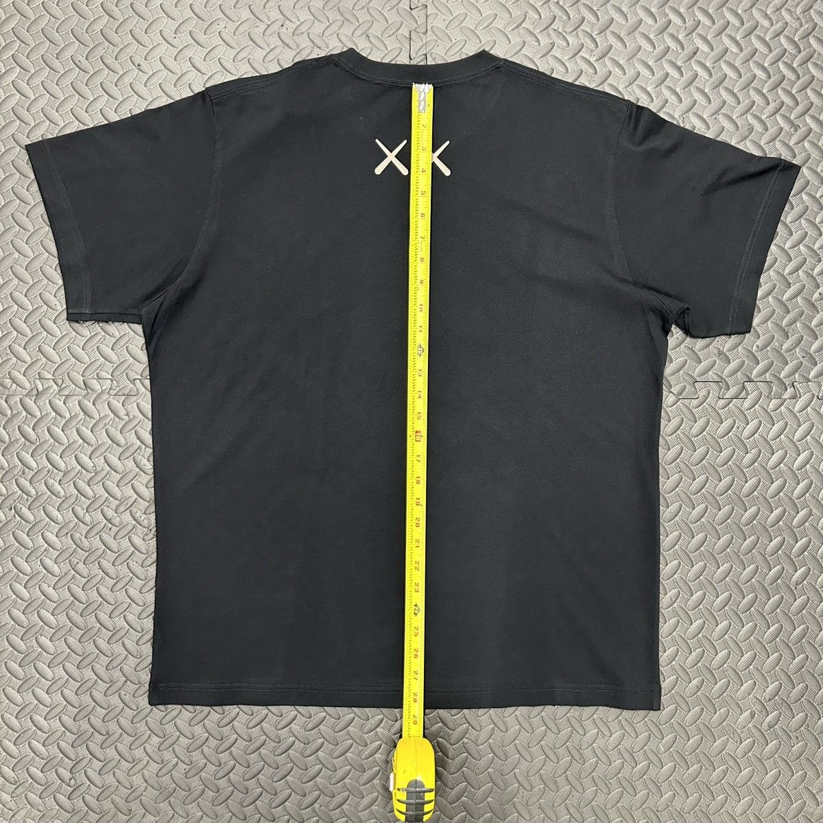 Kaws × Uniqlo Uniqlo x Kaws Companion UT Black Graphic Shirt Men’s XL NEW Size US XL / EU 56 / 4 - 12 Thumbnail