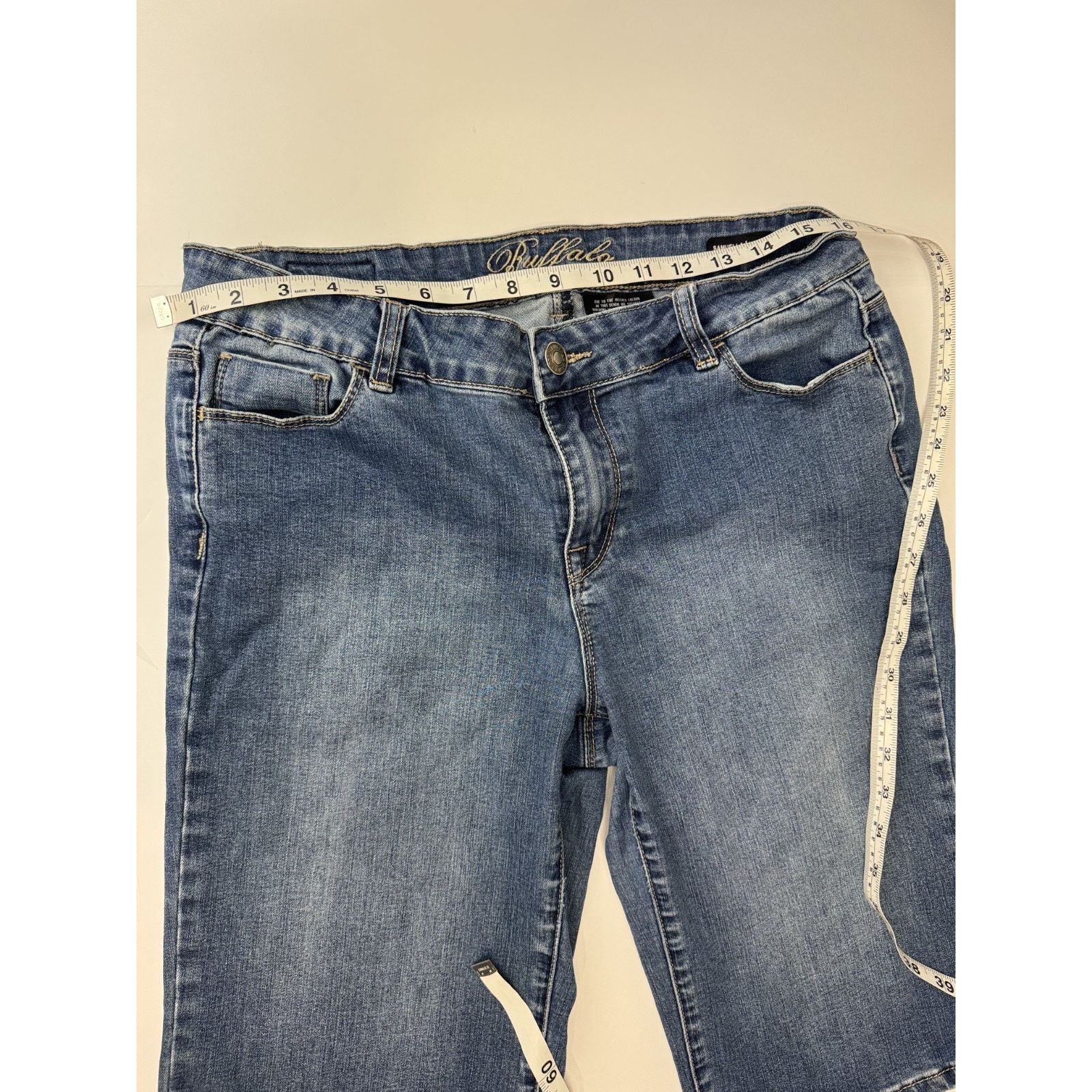 Other Buffalo David Bitton Jorts Samuella Mid-Rise Bermuda 10 / 30 Size 32" / US 10 / IT 46 - 3 Thumbnail