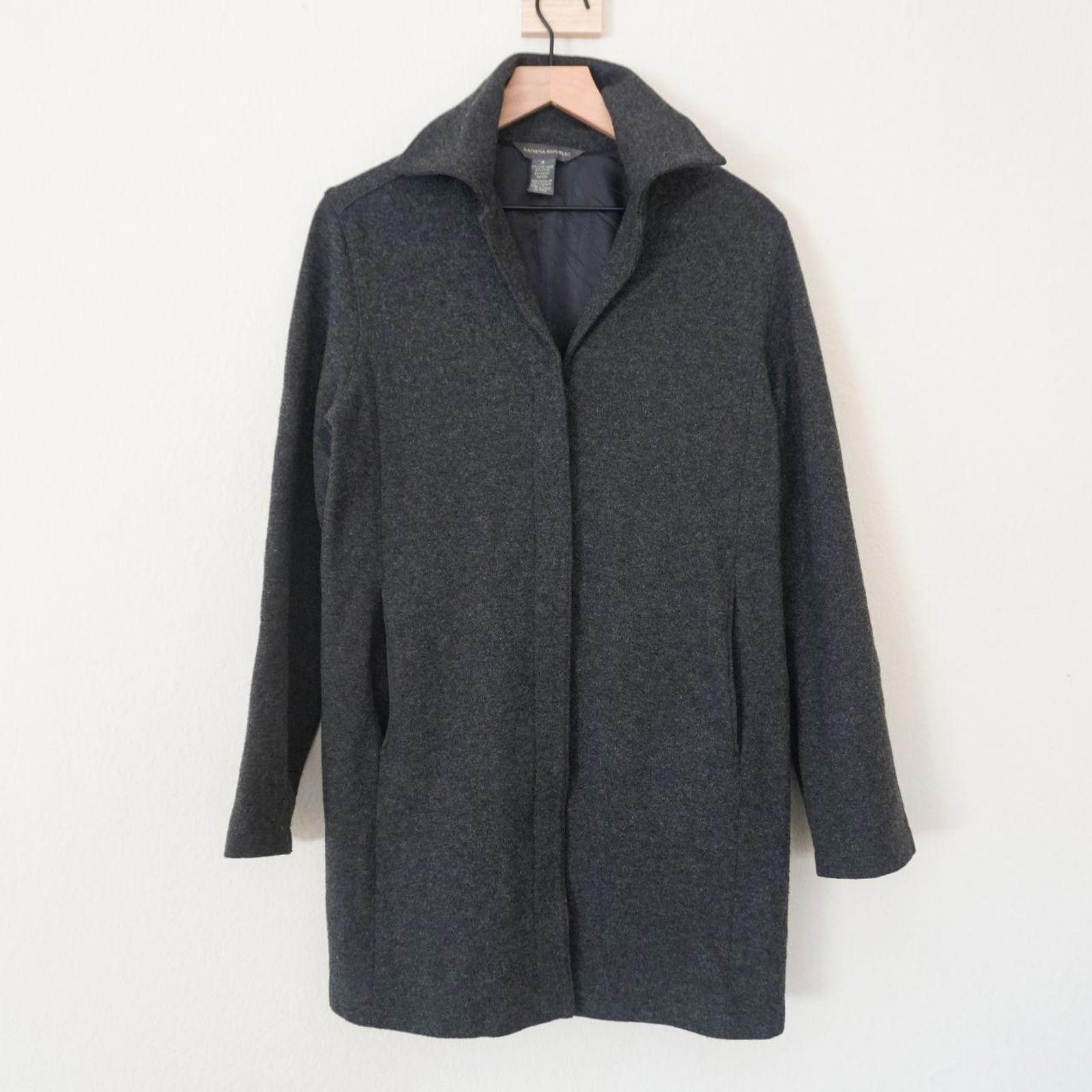 Banana Republic Banana Republic Coat Women's M Grey Wool Blend Lining Size M / US 6-8 / IT 42-44 - 1 Thumbnail