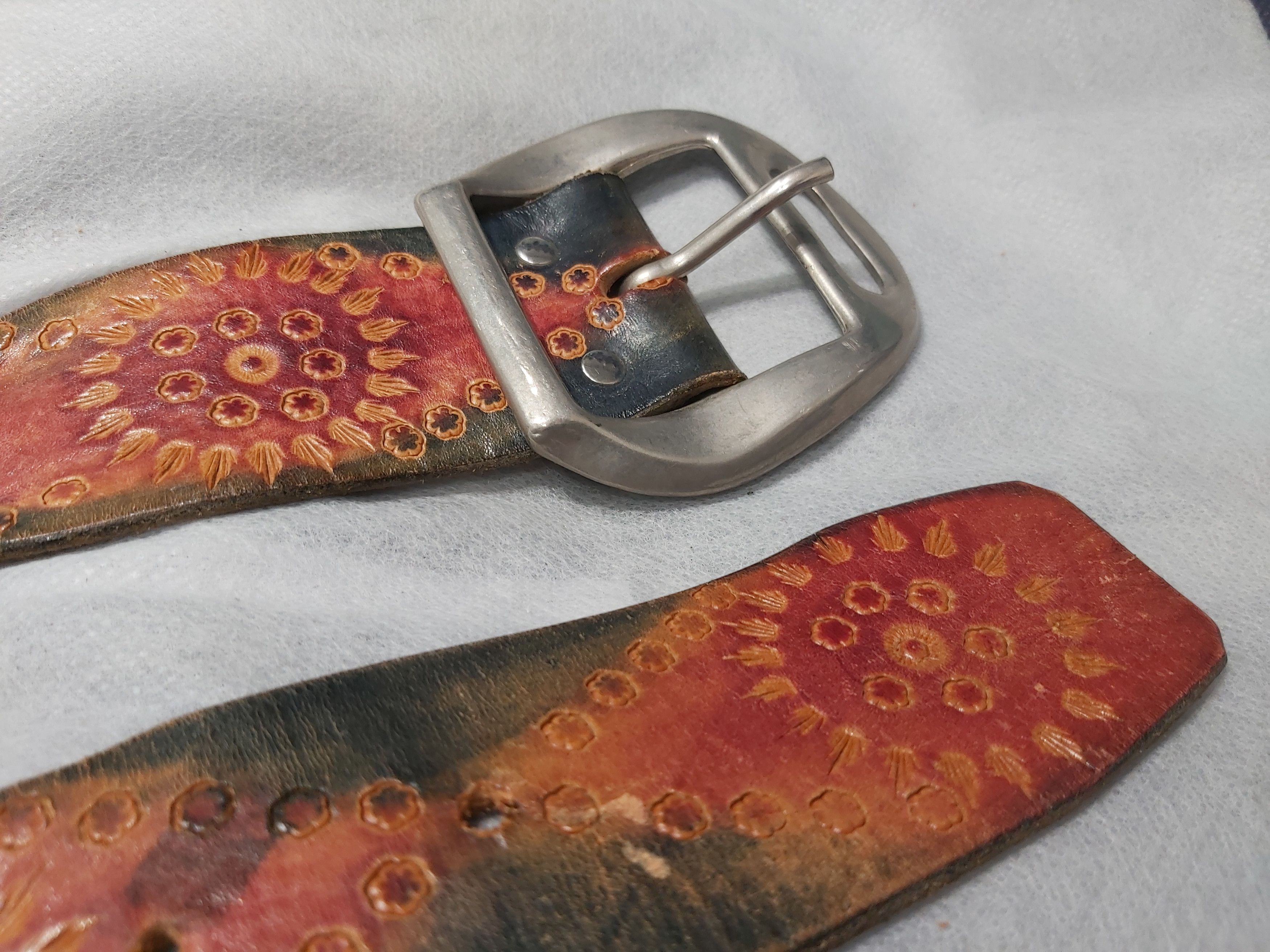 Vintage Wide red embossed mandala leather belt Size ONE SIZE - 3 Thumbnail