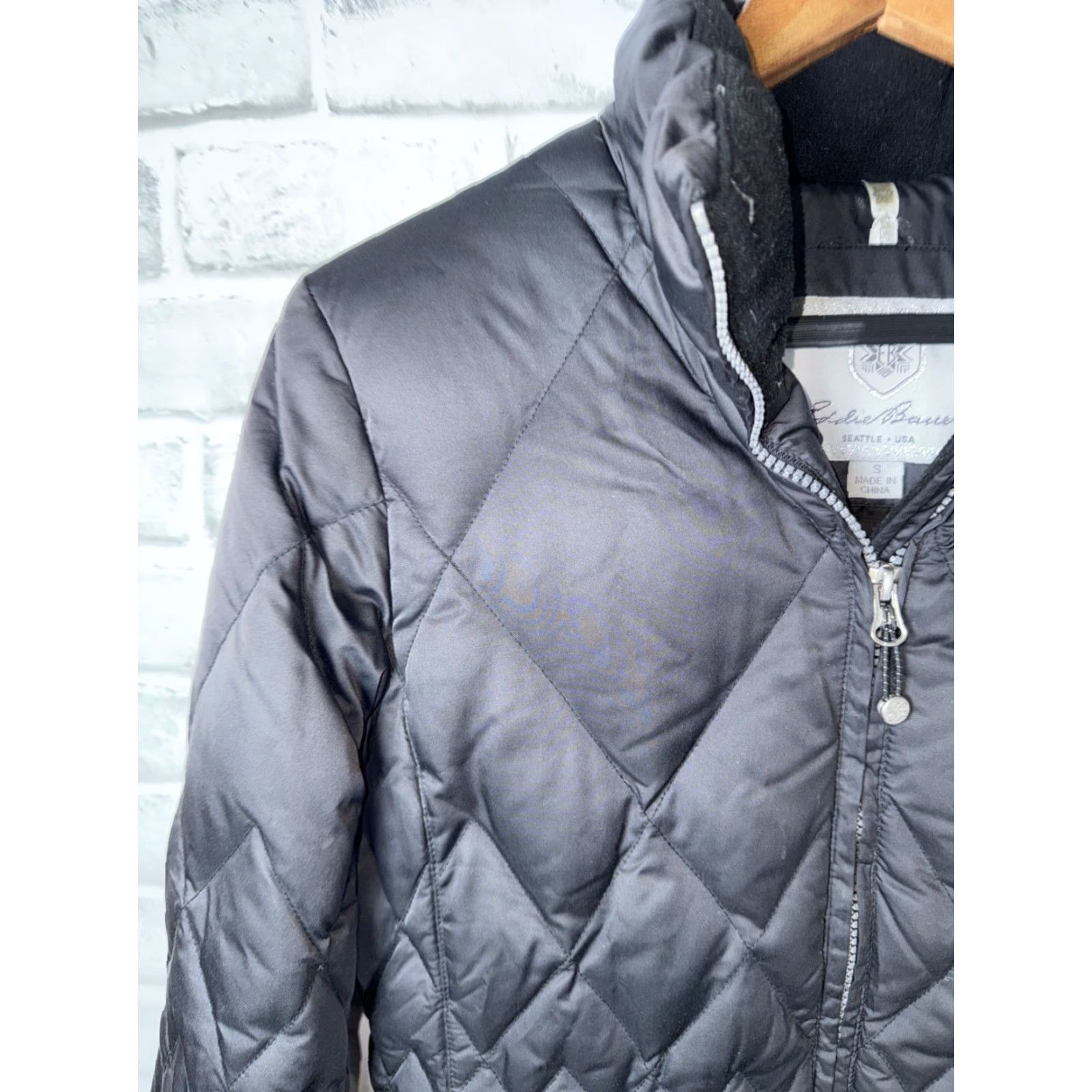 Eddie Bauer VINTAGE Eddie Bauer Black Quilted Parka Womens S 650 Down Jacket Women's Regular Size Small Parka Quilted 650 Down Black Womens Size S / US 4 / IT 40 - 5 Thumbnail