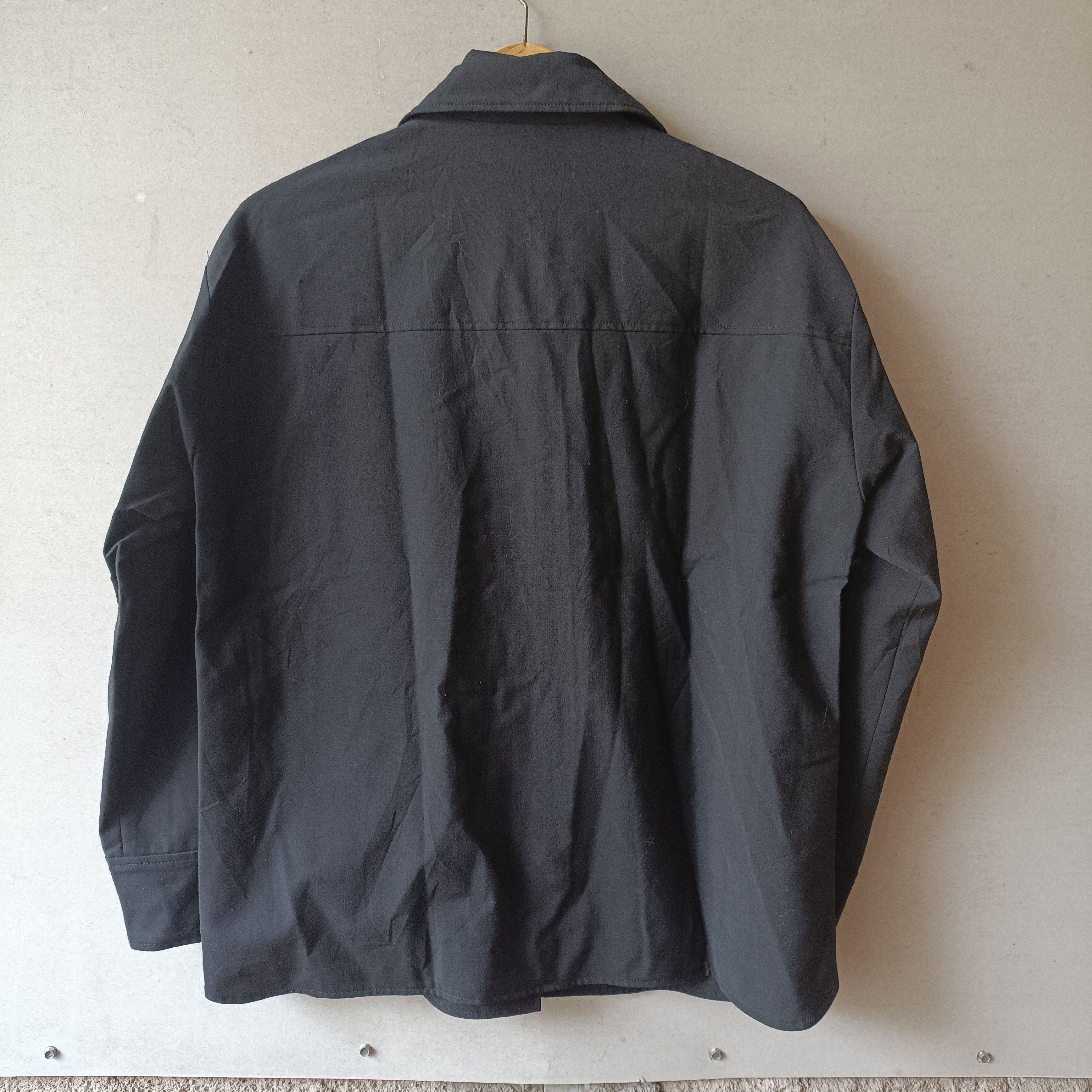 Fendi Logo patch FJ7262 long sleeve jacket Size US M / EU 48-50 / 2 - 3 Thumbnail