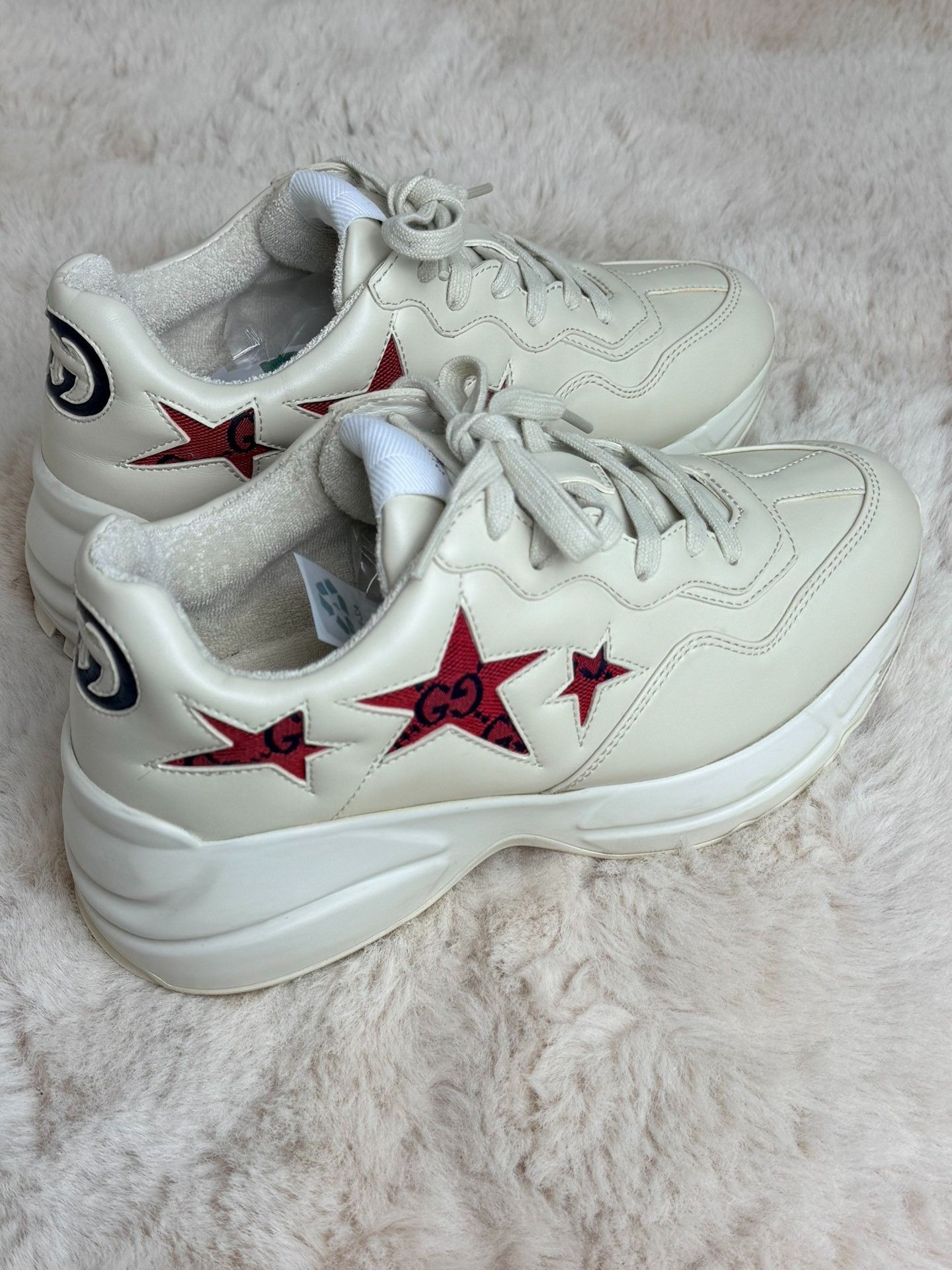 Gucci Gucci White Lowtop Sneakers us_6-5 Women Size US 6.5 / IT 36.5 - 1 Thumbnail