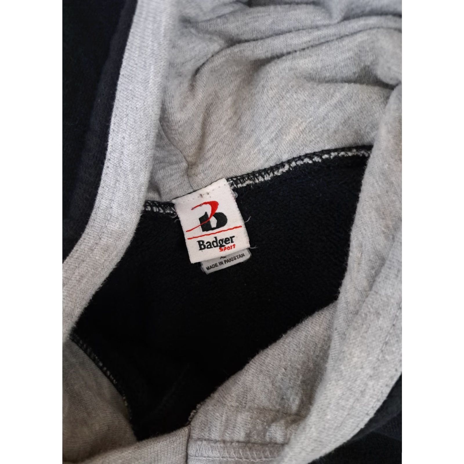 Vintage VINTAGE Badger Sweatshirt Pullover Hooded Black XL Pockets Canvas Unsisex Adults Regular Sweatshirt Hoodie Size US XL / EU 56 / 4 - 3 Thumbnail