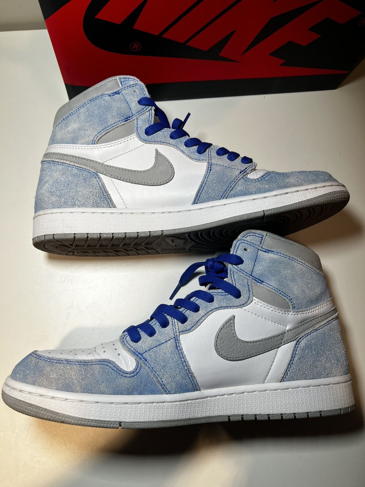 Jordan Brand Jordan 1 Hyper Royal Size US 12 / EU 45 - 2 Thumbnail