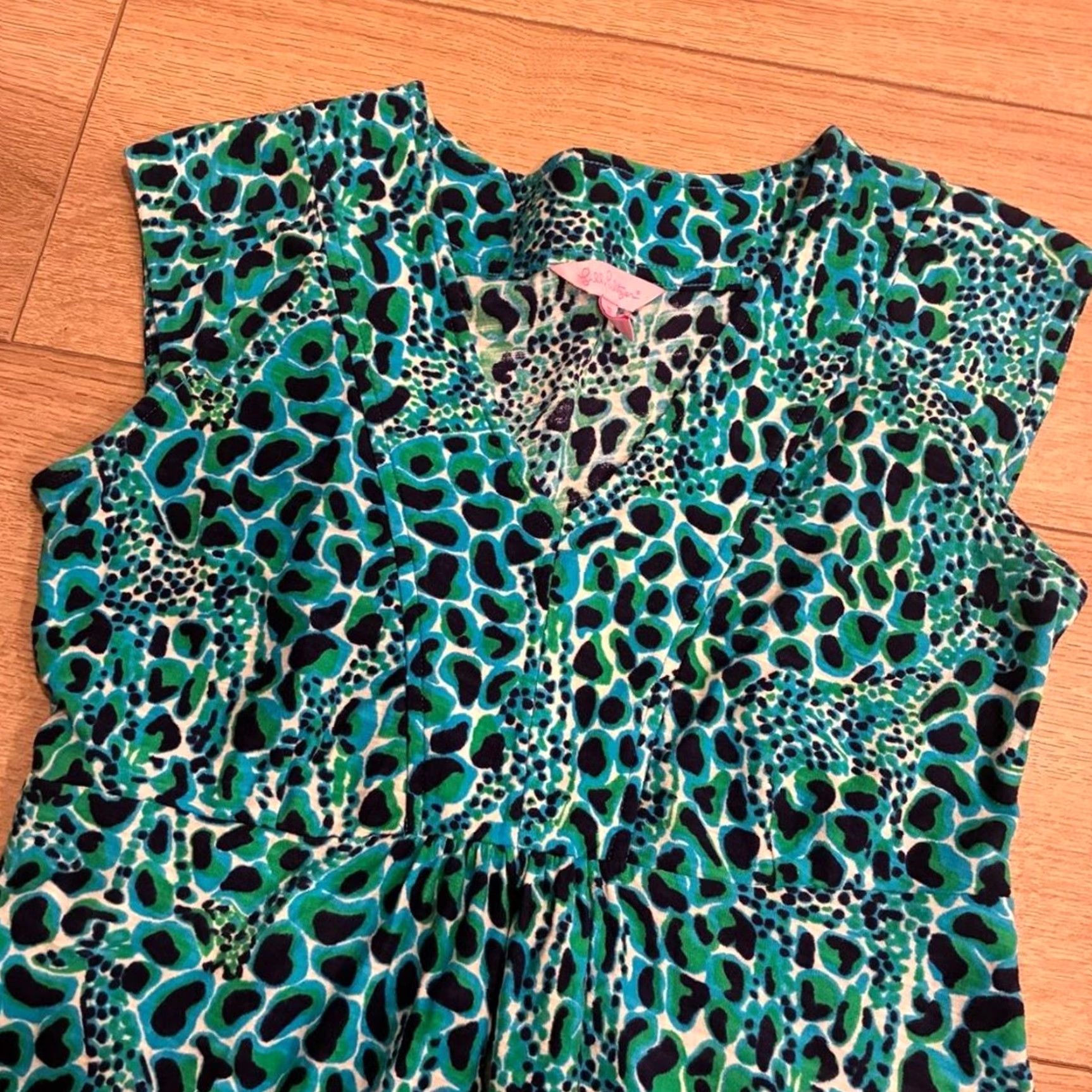 Lilly Pulitzer Lilly Pulitzer Dress Shirt? Actually no. Size 26" / US 2 / IT 38 - 6 Thumbnail