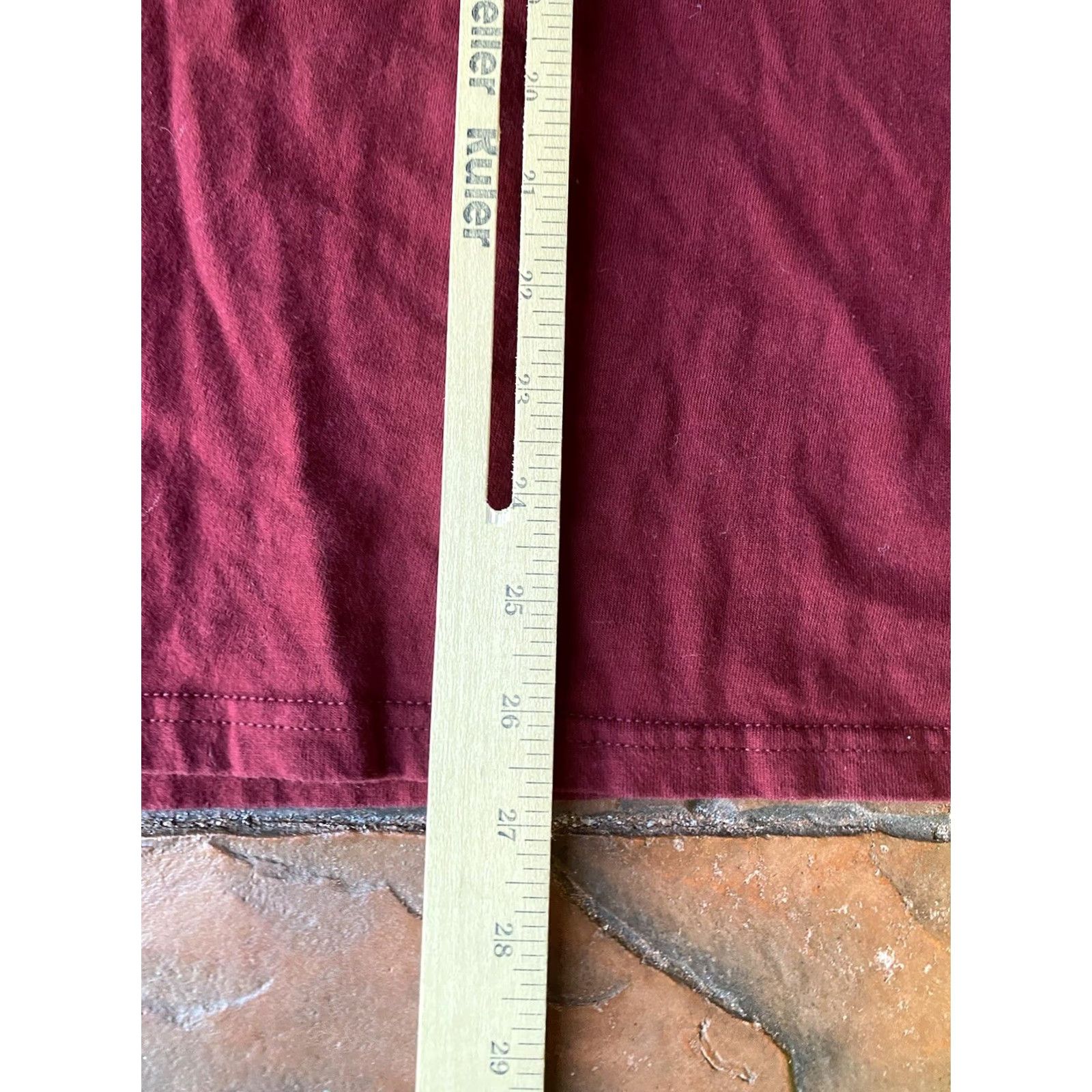 Nike VINTAGE Nike Swoosh Logo T-Shirt Large Red Crew Neck Short Sleeve Men's L Cotton Knit Embroidered Logo Sports Athleisure Classic 90s Size US L / EU 52-54 / 3 - 6 Thumbnail