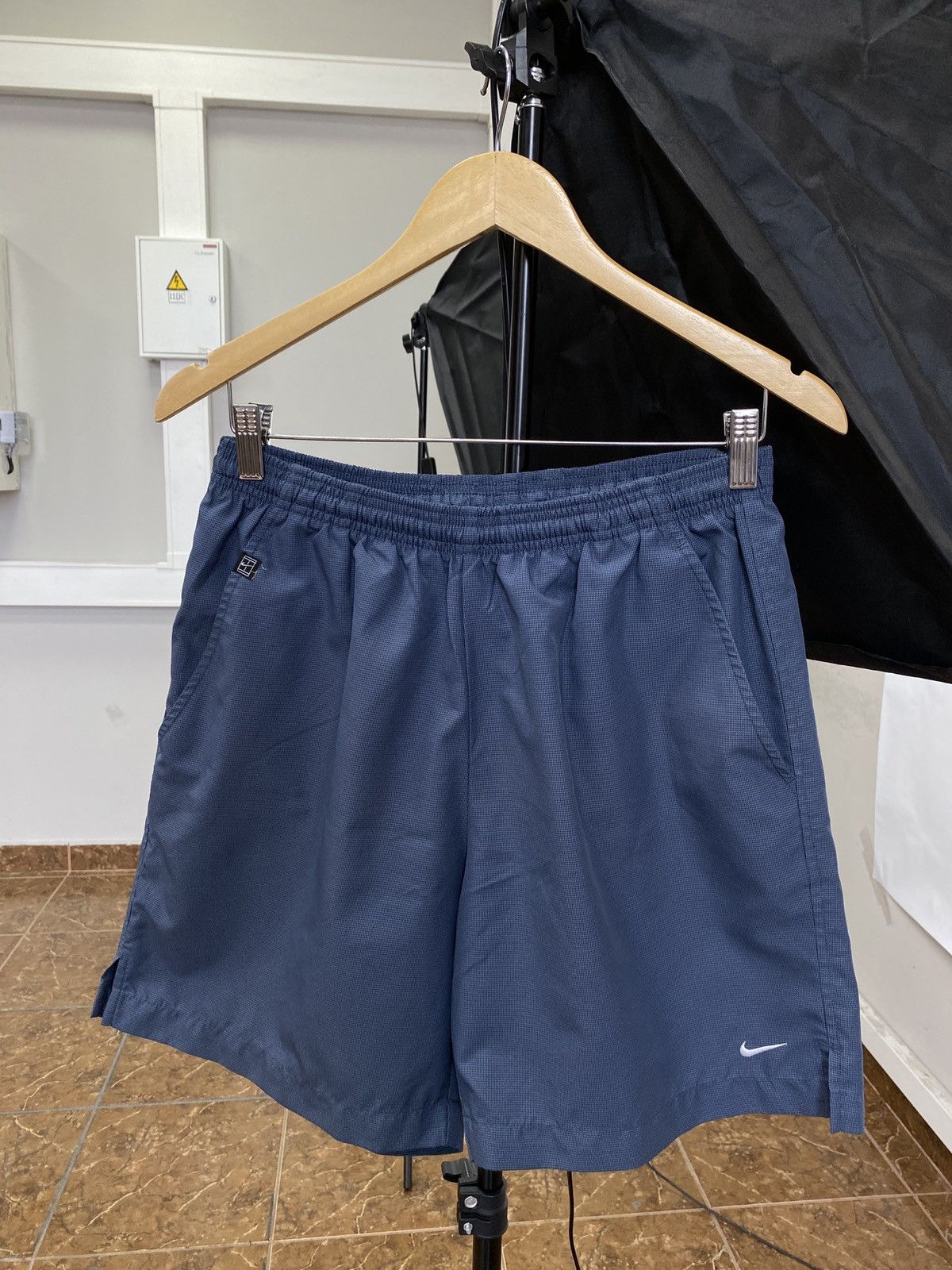 Nike 🇺🇸 Vintage 90s Nike Challenge Court Shorts Rare Retro Y2K Size US 32 / EU 48 - 1 Thumbnail