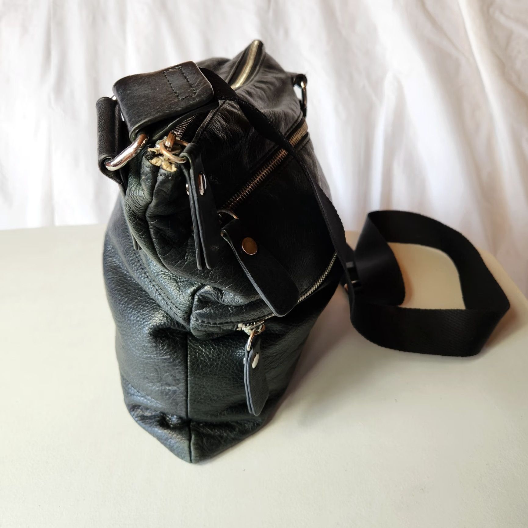 Buttero Margot Womens Purse Crossbody Leather Black Butter Soft Double Zipper Size ONE SIZE - 5 Thumbnail