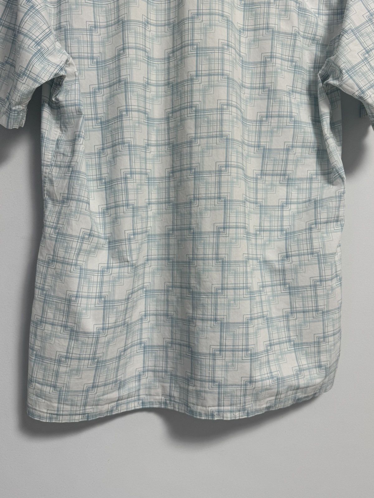 Yves Saint Laurent Yves Saint Laurent Button Up T-Shirt Luxury Size US M / EU 48-50 / 2 - 17 Thumbnail