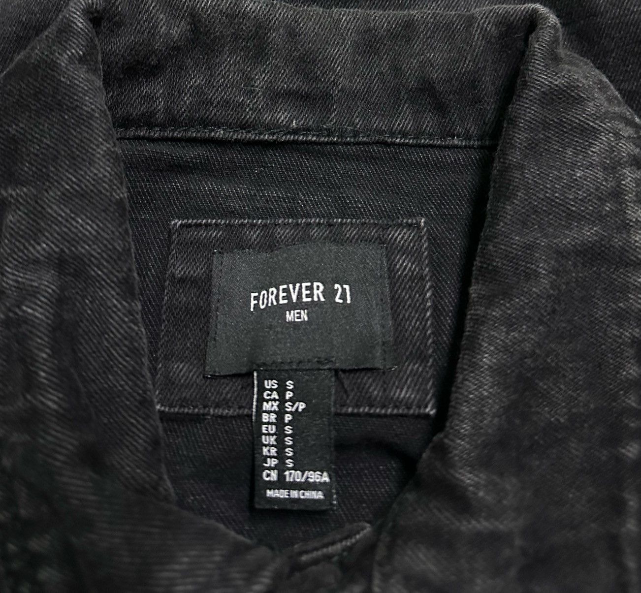 Forever 21 Forever 21 men distressed style paints denim jacket Size US S / EU 44-46 / 1 - 8 Thumbnail