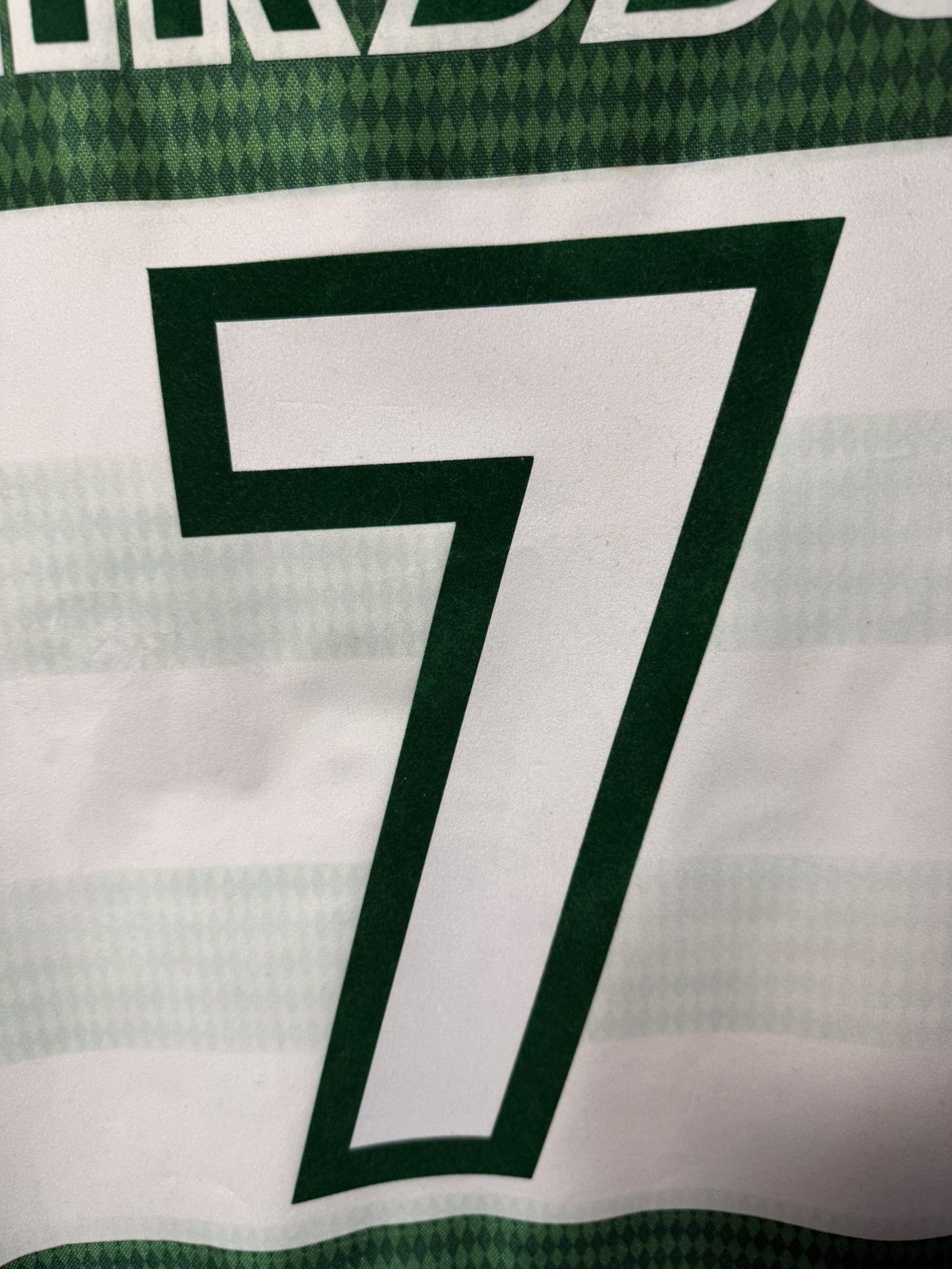 Umbro 1997/99 Celtic FC jersey Home #7 Larsson XXL Size Size US XXL / EU 58 / 5 - 10 Thumbnail
