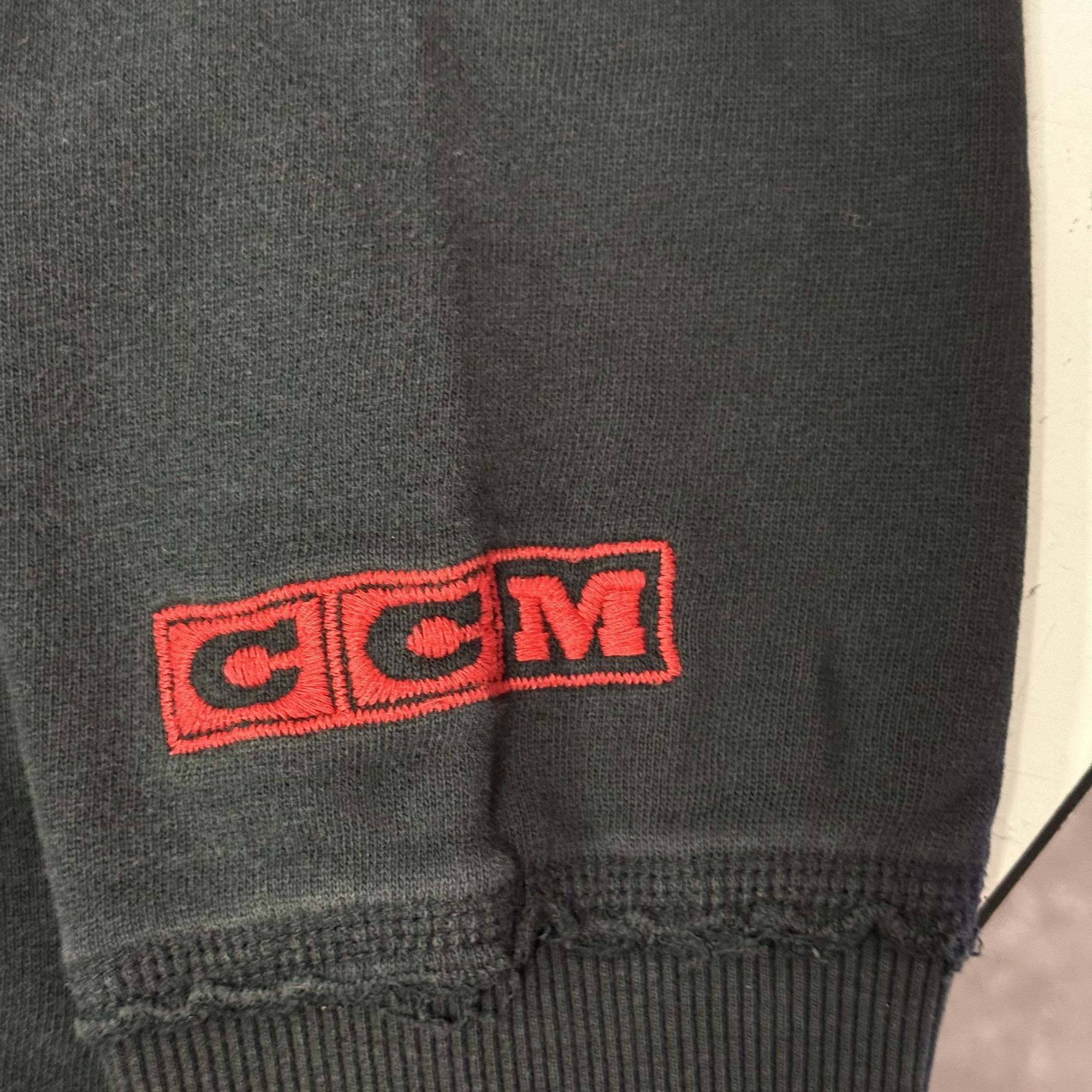 Ccm Vtg CCM NHL Red Black Color Block CHIEFS Pullover Hoodie Size US S / EU 44-46 / 1 - 6 Thumbnail