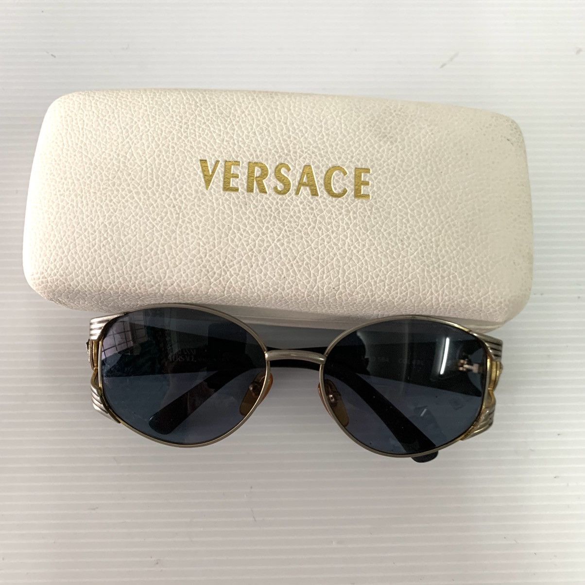 Versace Gianni Versace Vintage Sunglasses Size ONE SIZE - 2 Thumbnail