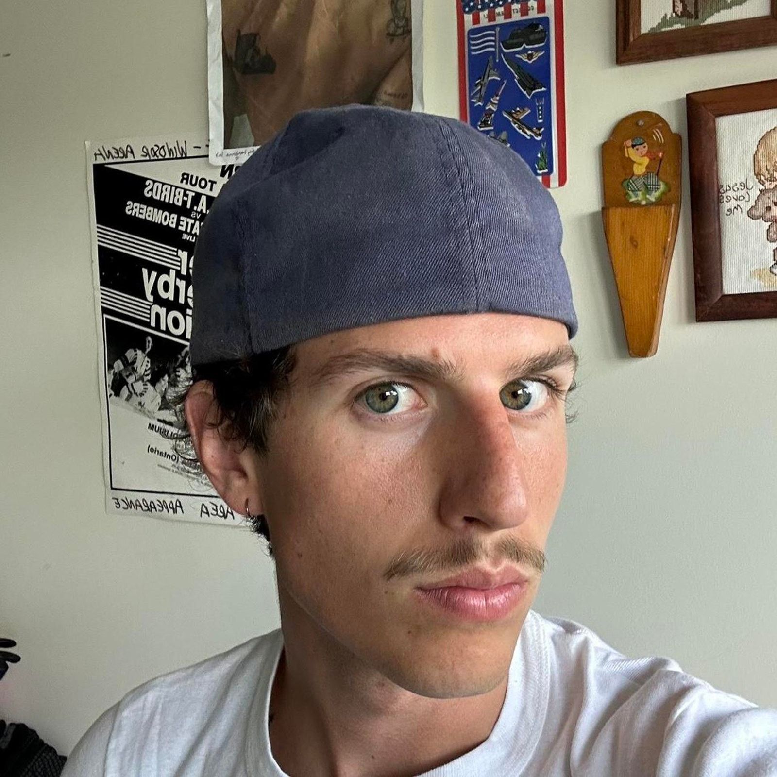 Vintage Vintage 00s Y2K Varsity Faded Flex Fitted Baseball Hat Size ONE SIZE - 1 Thumbnail