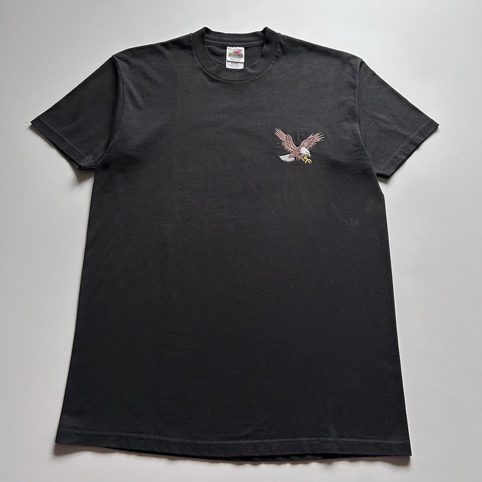 Fruit Of The Loom × Vintage Vintage American Bald Eagle T Shirt Large 90s Animal Art Size US L / EU 52-54 / 3 - 1 Thumbnail