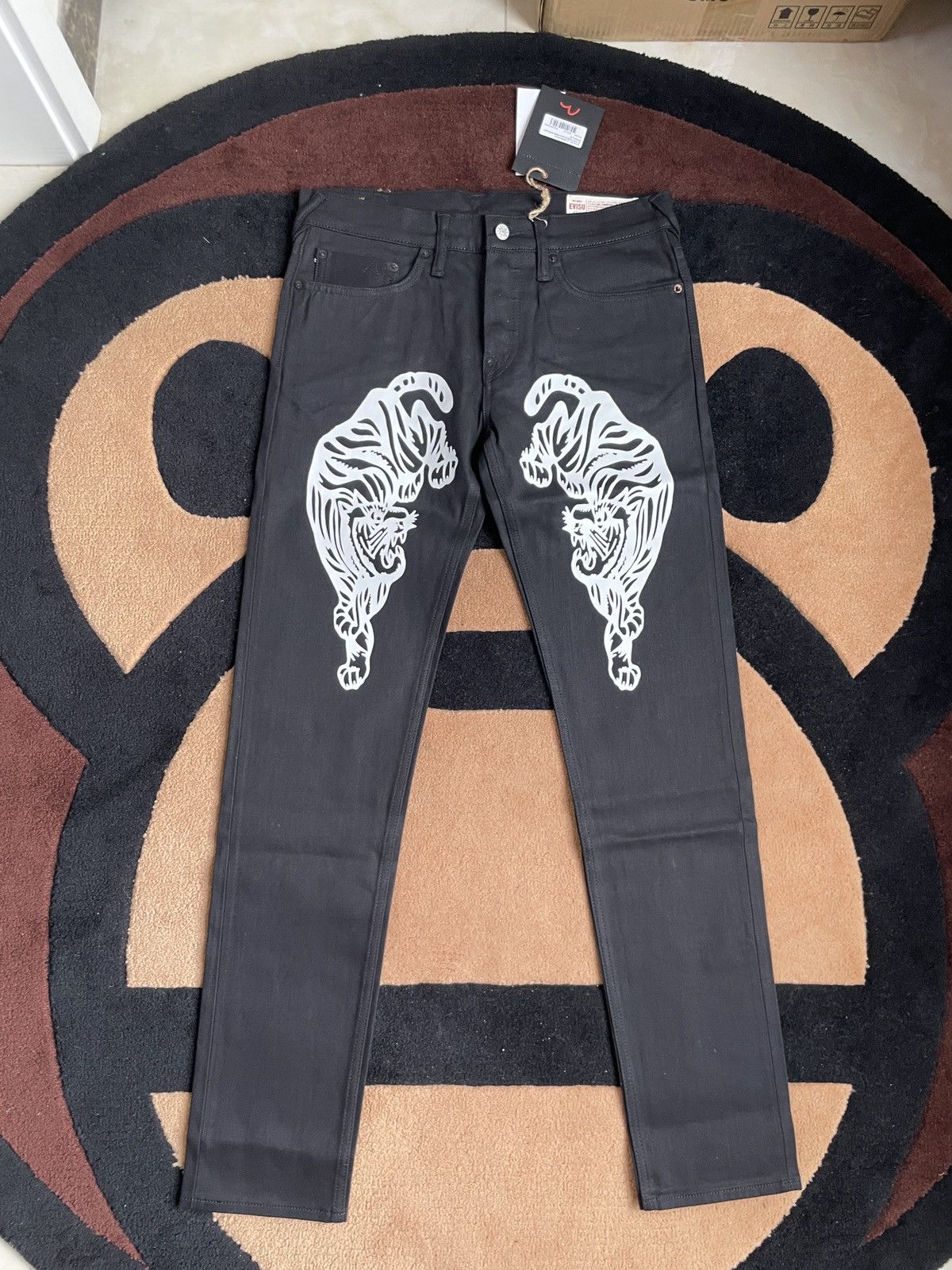 Evisu EVISU NEW ONE！two white tiger daicock style jeans size：32x34 Size US 32 / EU 48 - 1 Thumbnail