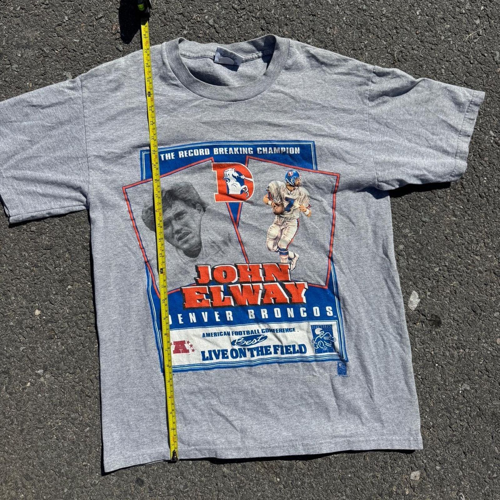 Lee Vintage 1996 John Elway Denver Broncos T-Shirt – Size Medium Size US M / EU 48-50 / 2 - 7 Thumbnail