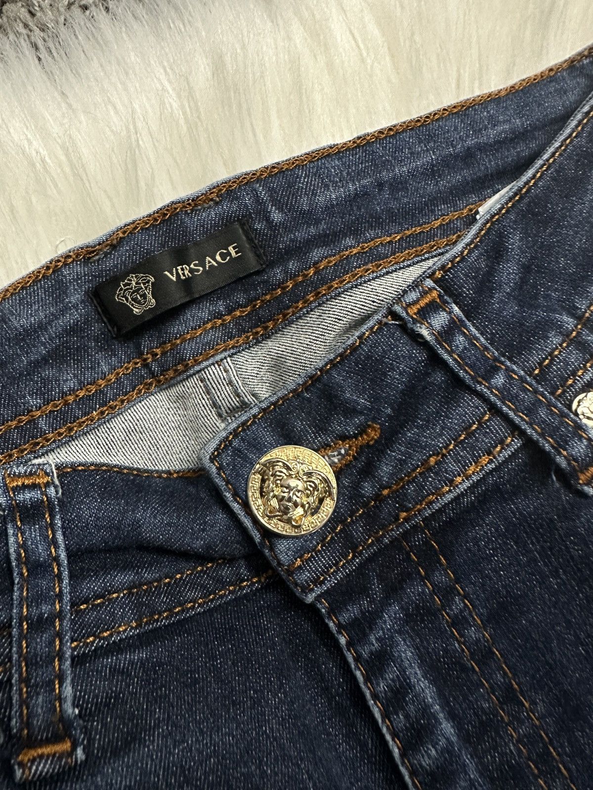 Designer Versace jeans vintage luxury brand Size 26" / US 2 / IT 38 - 3 Thumbnail
