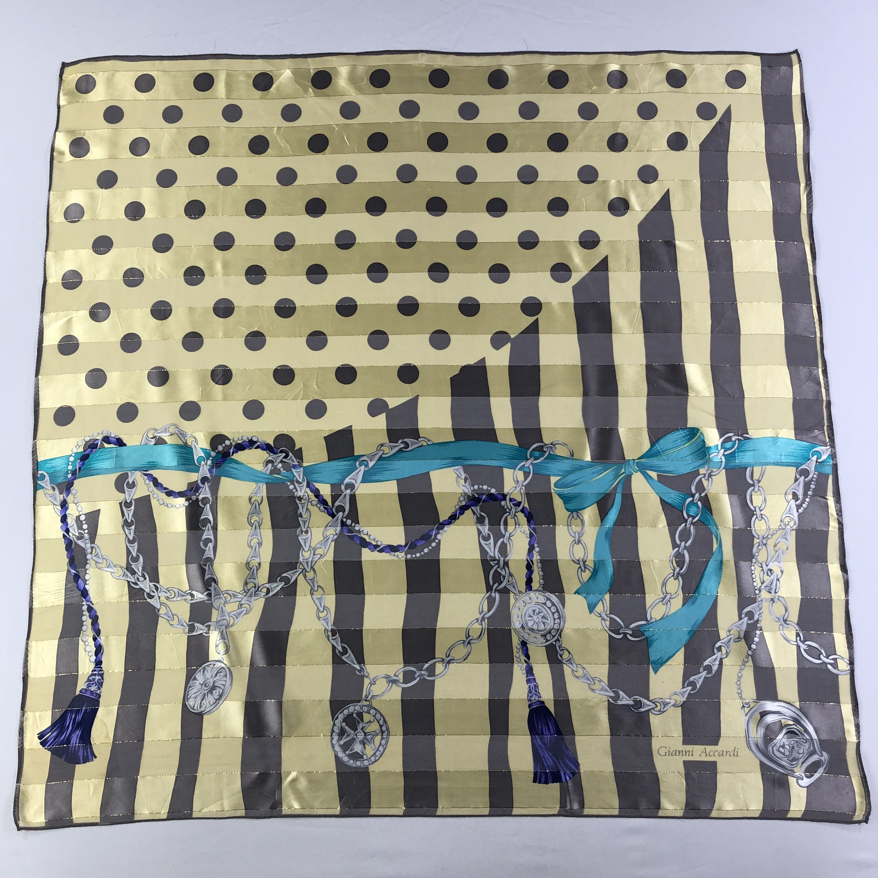 Vintage Vintage Gianni Accardi Silk Scarf Size ONE SIZE - 2 Thumbnail