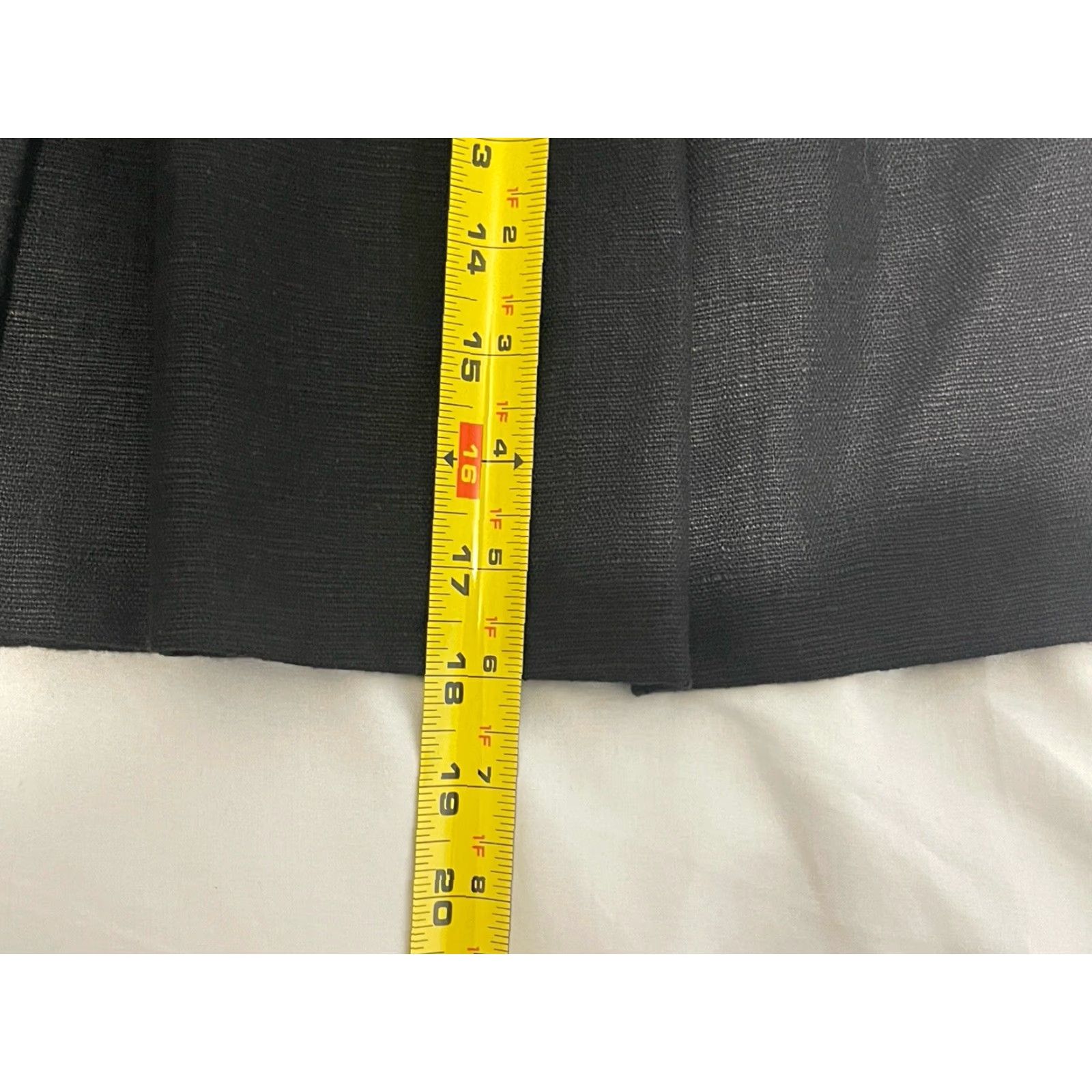 Veronica Beard Veronica Beard Black 100% Linen Black Mini Skirt Size 4 Made In USA Women Size 27" / US 4 / IT 40 - 3 Thumbnail